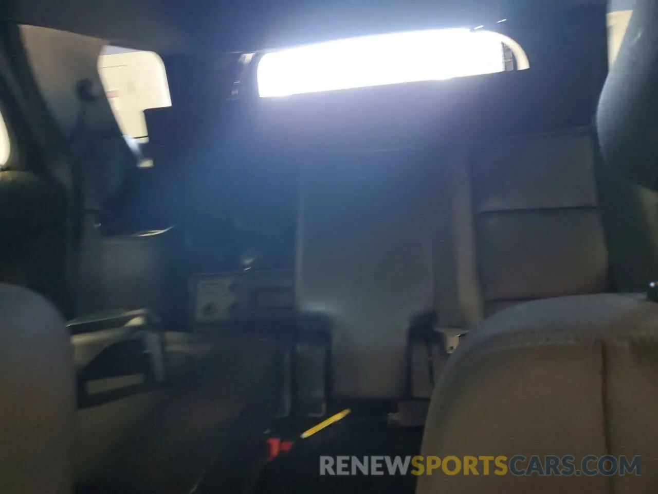 10 Photograph of a damaged car 1FM5K8AR9KGB23653 FORD EXPLORER 2019