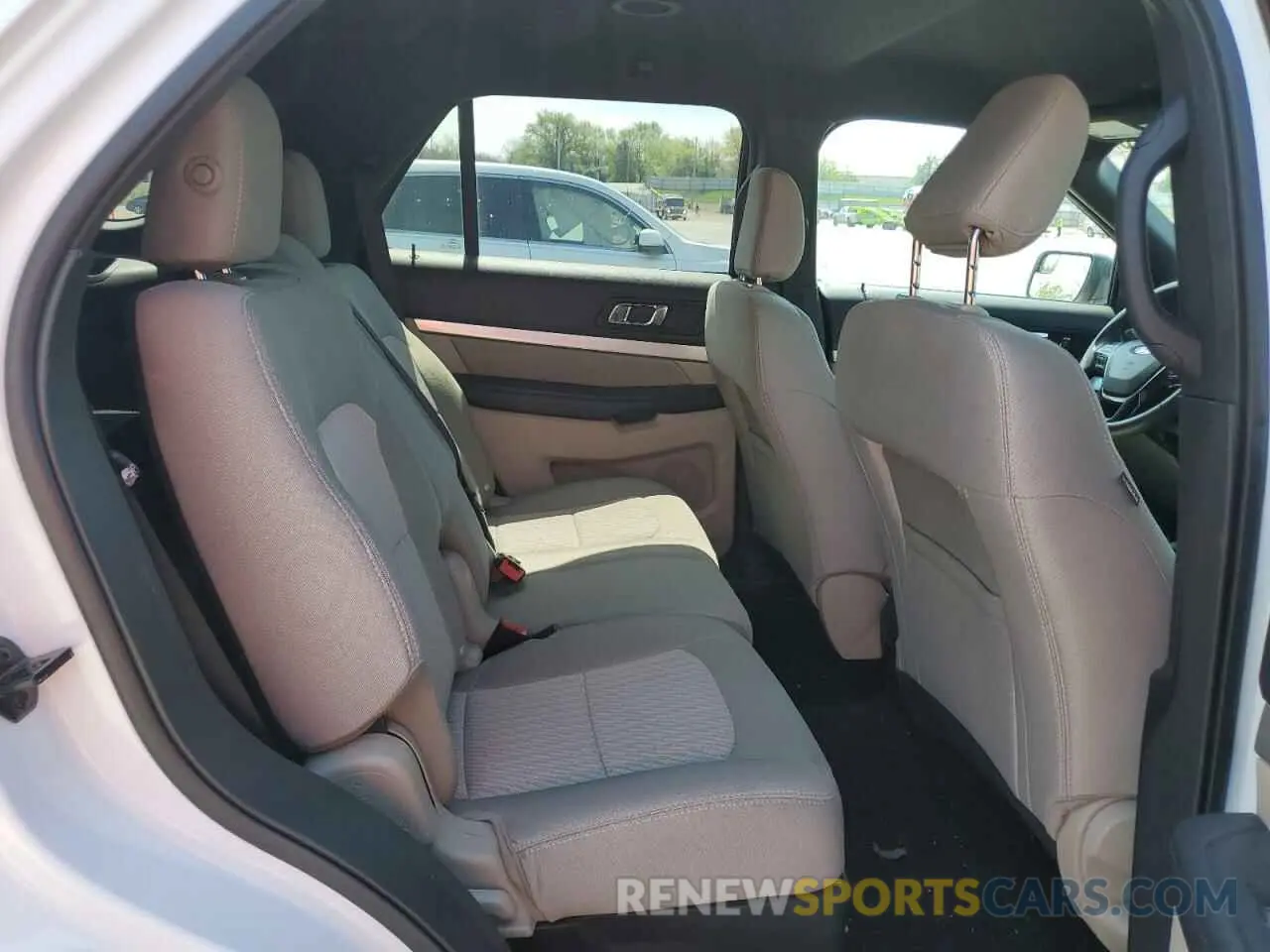 11 Photograph of a damaged car 1FM5K8B87KGA92697 FORD EXPLORER 2019
