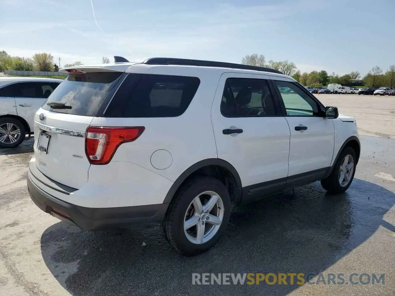 3 Photograph of a damaged car 1FM5K8B87KGA92697 FORD EXPLORER 2019