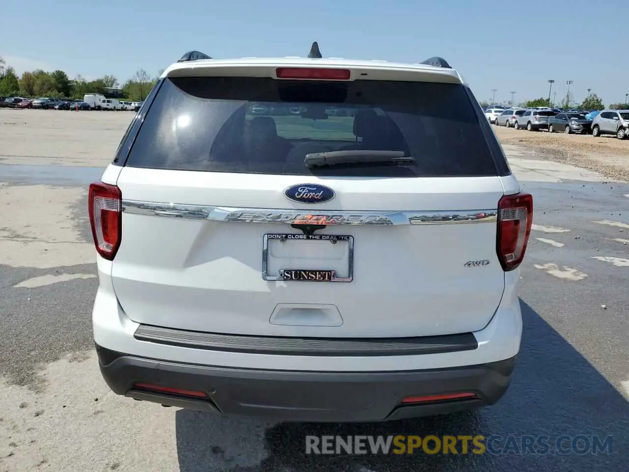6 Photograph of a damaged car 1FM5K8B87KGA92697 FORD EXPLORER 2019