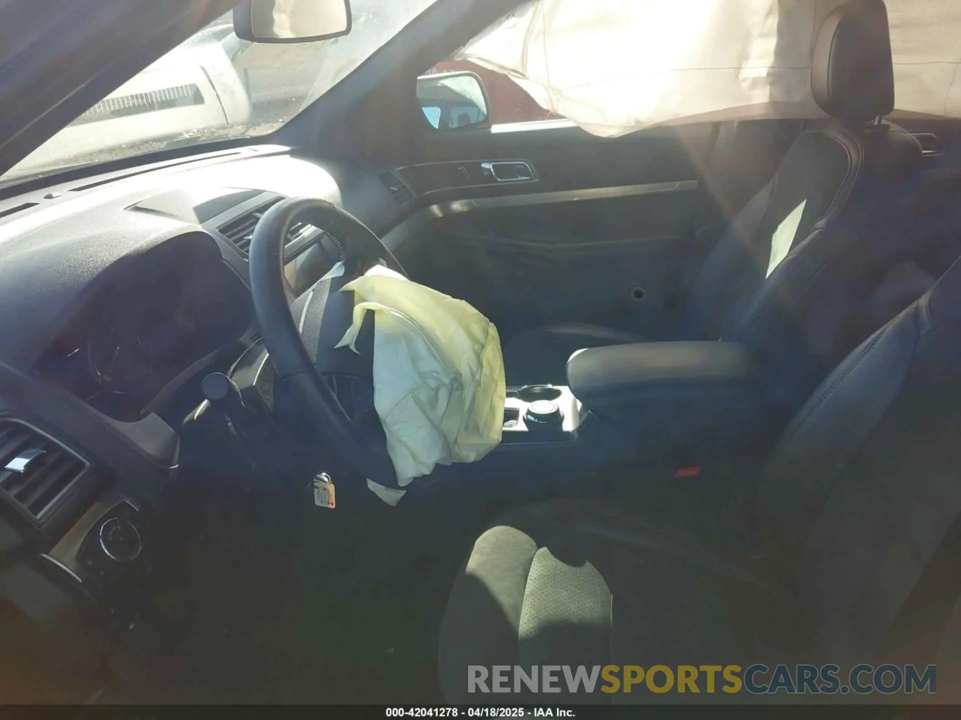 5 Photograph of a damaged car 1FM5K8D80KGA02948 FORD EXPLORER 2019