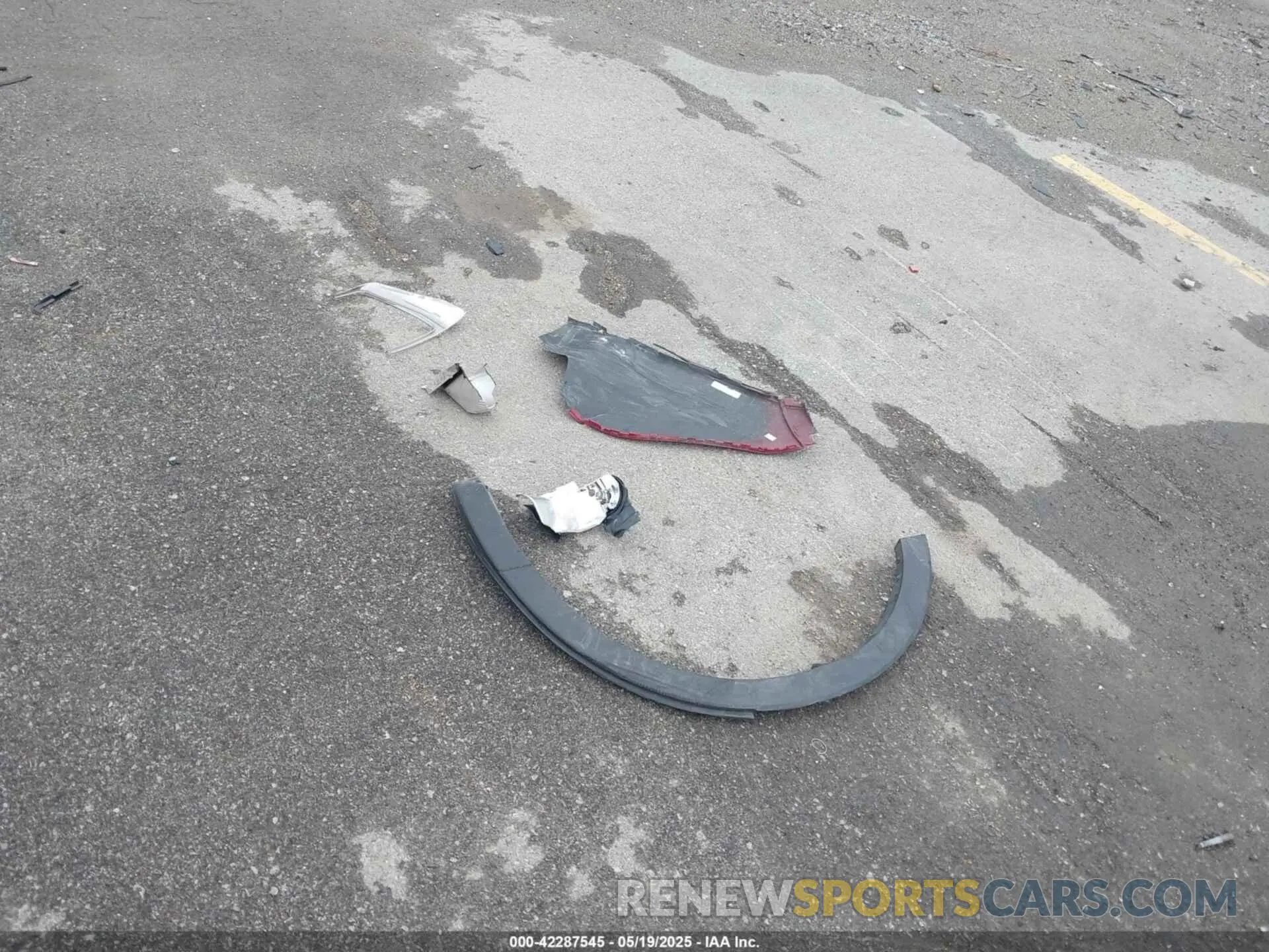 12 Photograph of a damaged car 1FM5K8D80KGA41393 FORD EXPLORER 2019