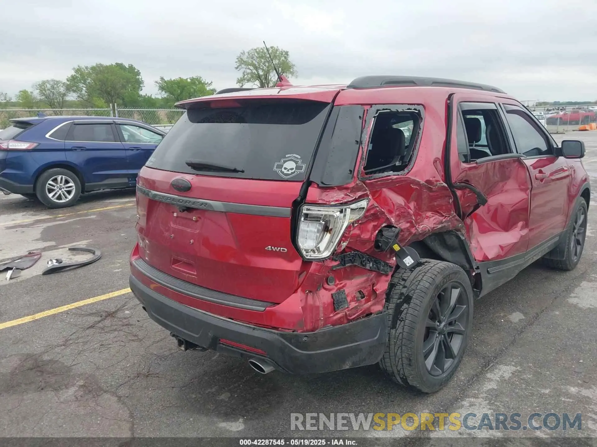 19 Photograph of a damaged car 1FM5K8D80KGA41393 FORD EXPLORER 2019