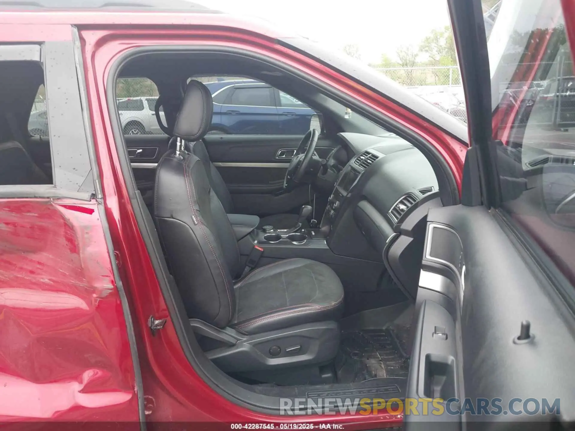5 Photograph of a damaged car 1FM5K8D80KGA41393 FORD EXPLORER 2019