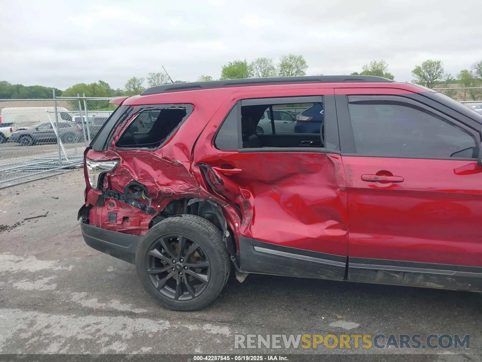 6 Photograph of a damaged car 1FM5K8D80KGA41393 FORD EXPLORER 2019