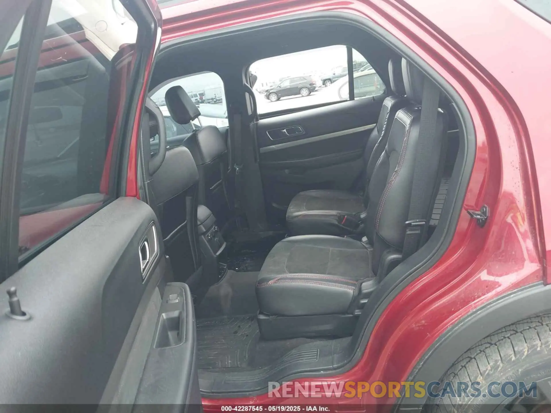 8 Photograph of a damaged car 1FM5K8D80KGA41393 FORD EXPLORER 2019