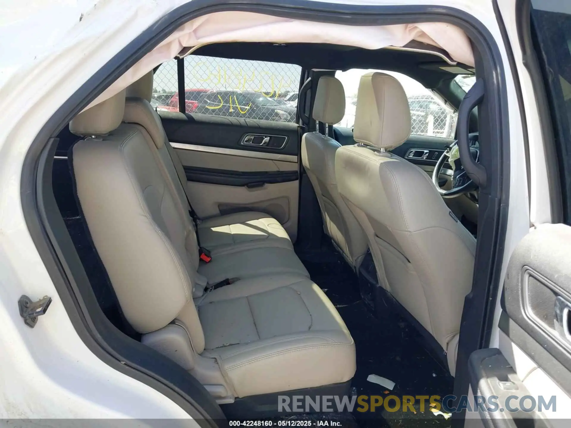 8 Photograph of a damaged car 1FM5K8D81KGA60406 FORD EXPLORER 2019