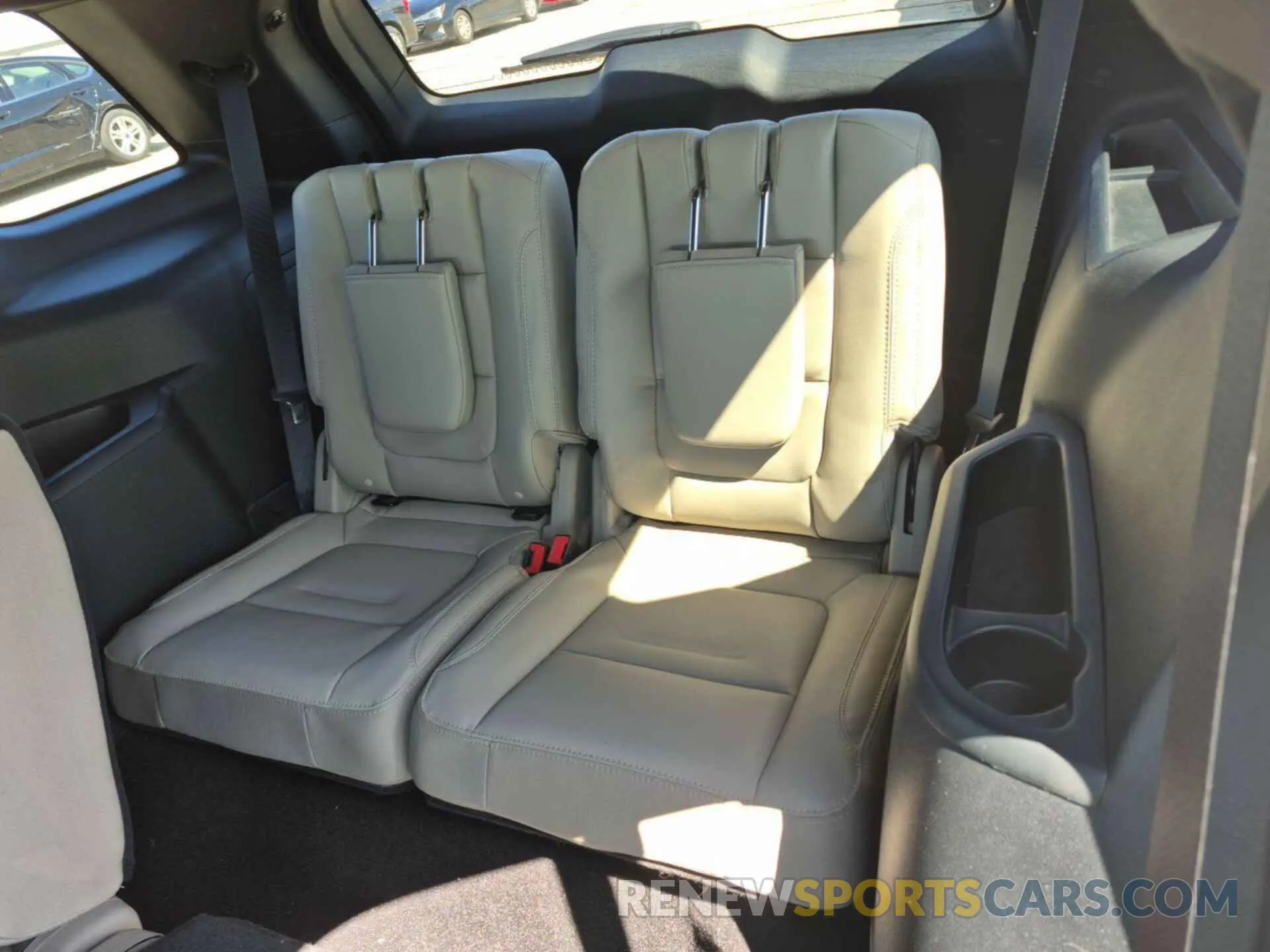 24 Photograph of a damaged car 1FM5K8D81KGB25223 FORD EXPLORER 2019