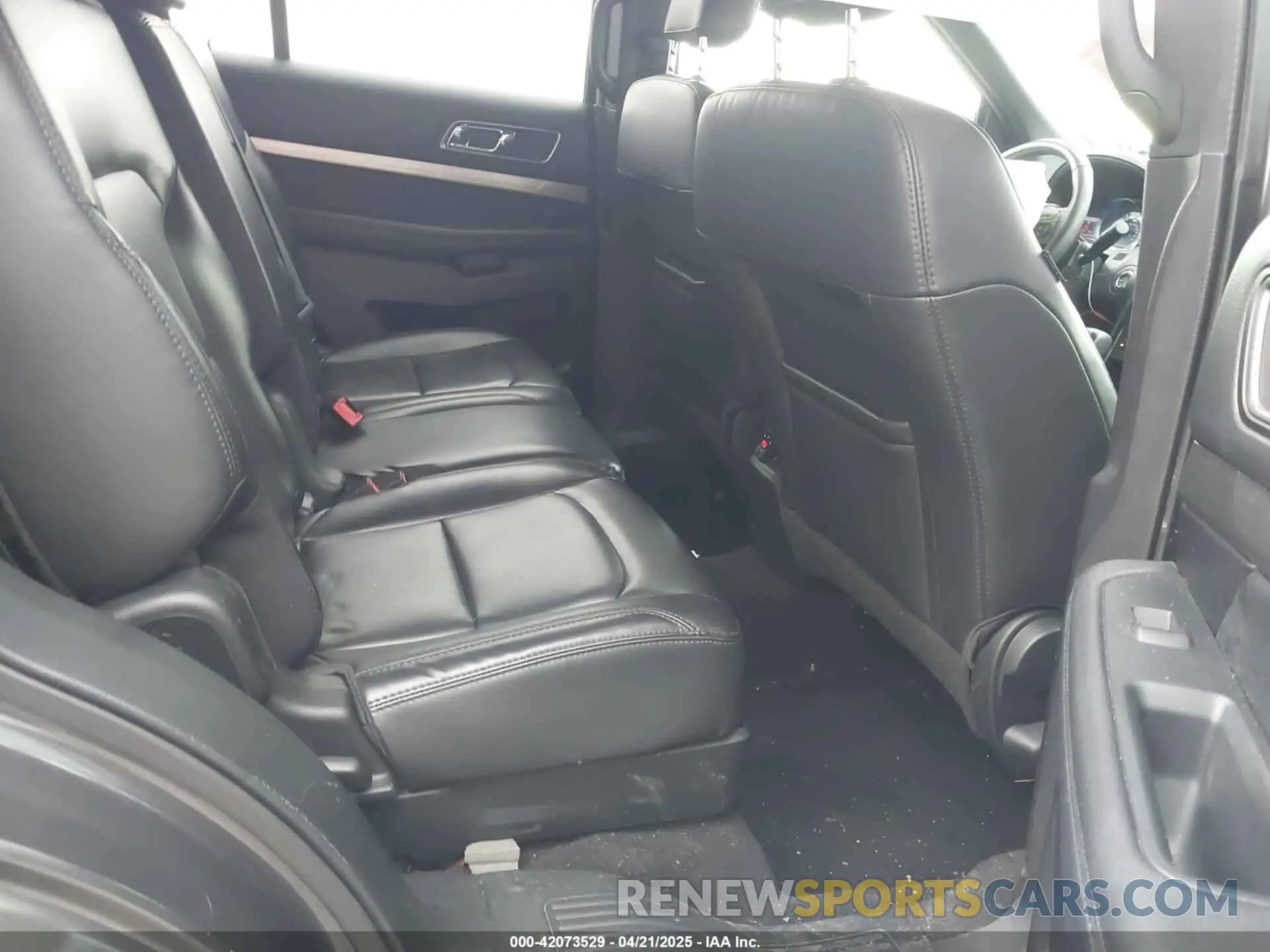 8 Photograph of a damaged car 1FM5K8D82KGA48605 FORD EXPLORER 2019