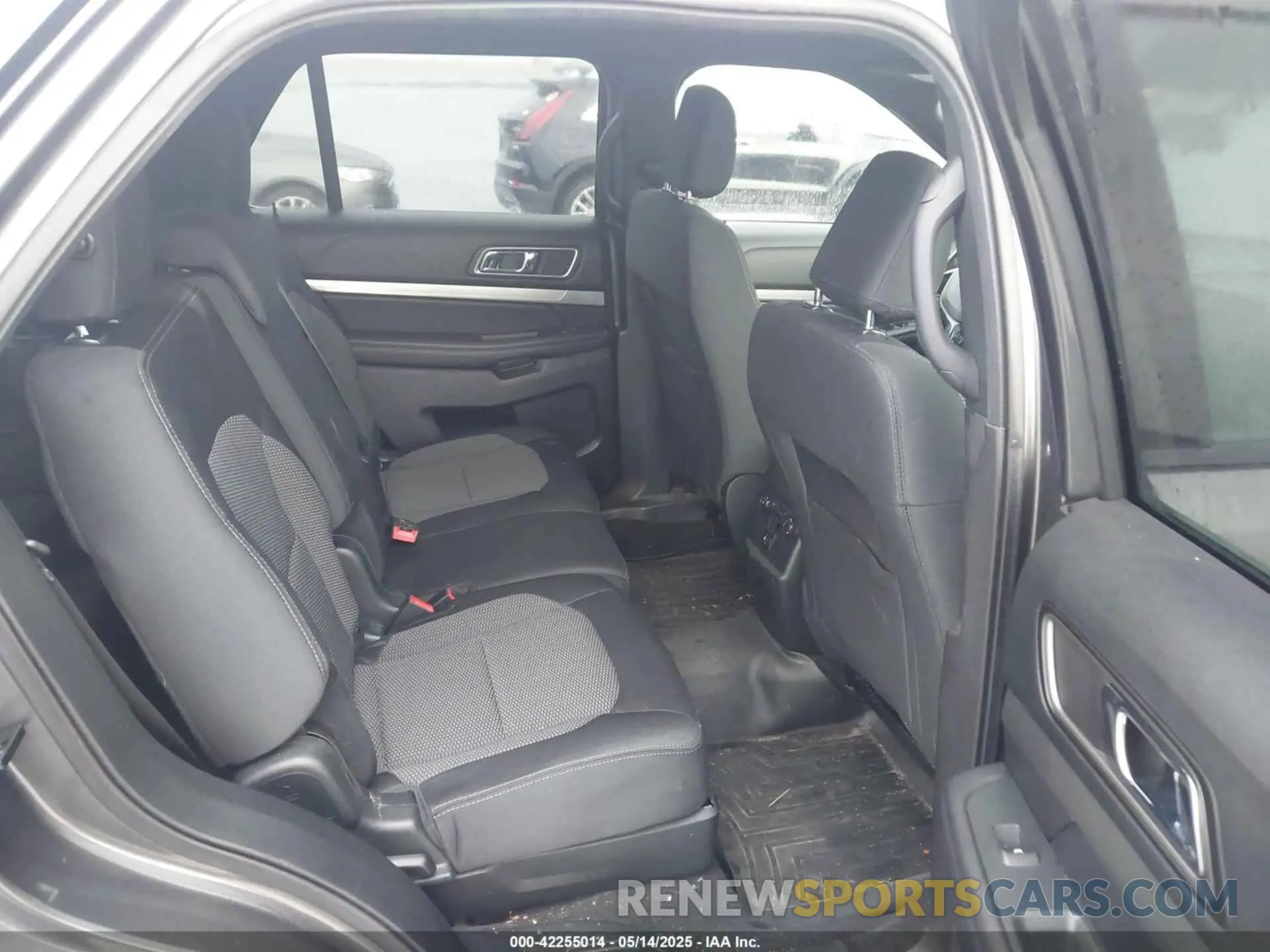 8 Photograph of a damaged car 1FM5K8D82KGA59023 FORD EXPLORER 2019