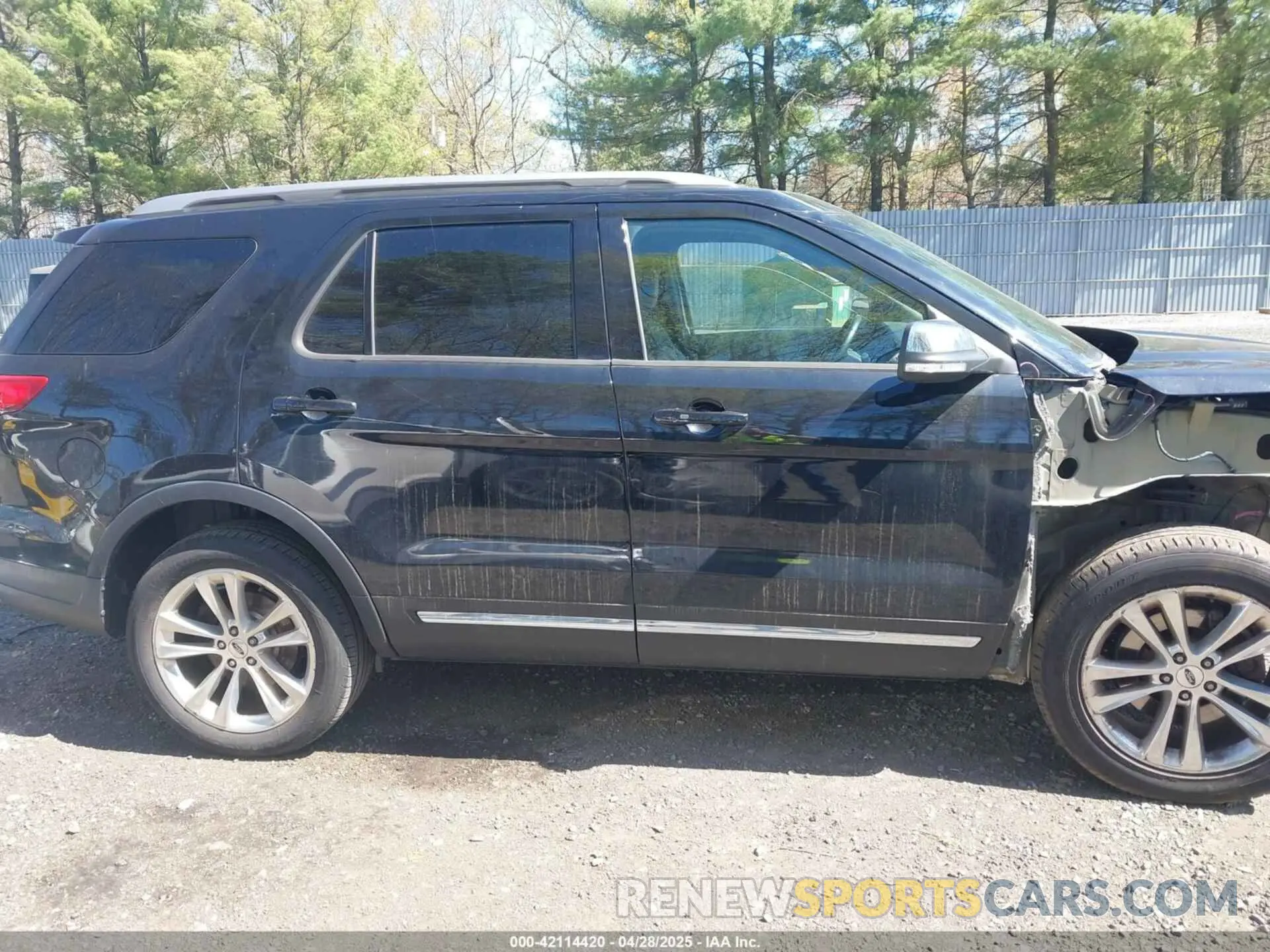 14 Photograph of a damaged car 1FM5K8D83KGA01986 FORD EXPLORER 2019