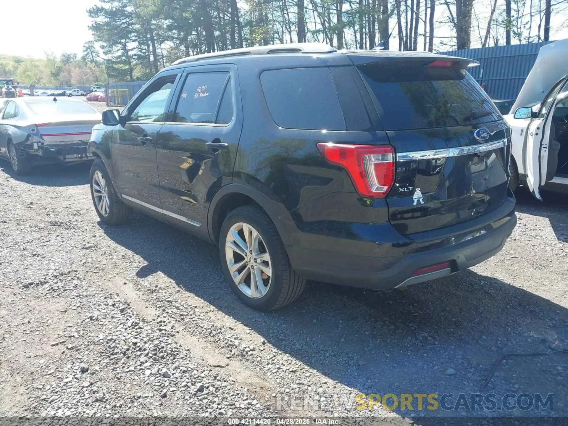 3 Photograph of a damaged car 1FM5K8D83KGA01986 FORD EXPLORER 2019