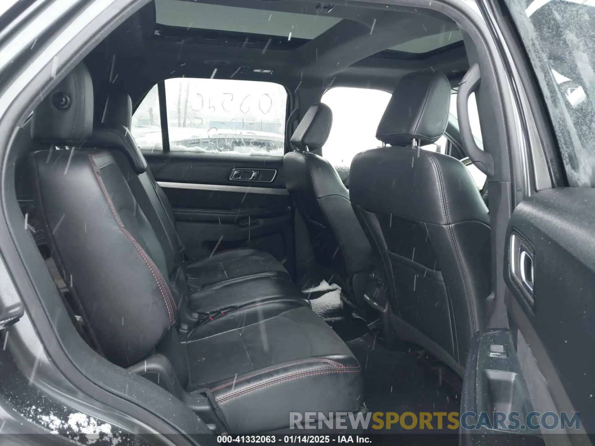 8 Photograph of a damaged car 1FM5K8D84KGB04303 FORD EXPLORER 2019