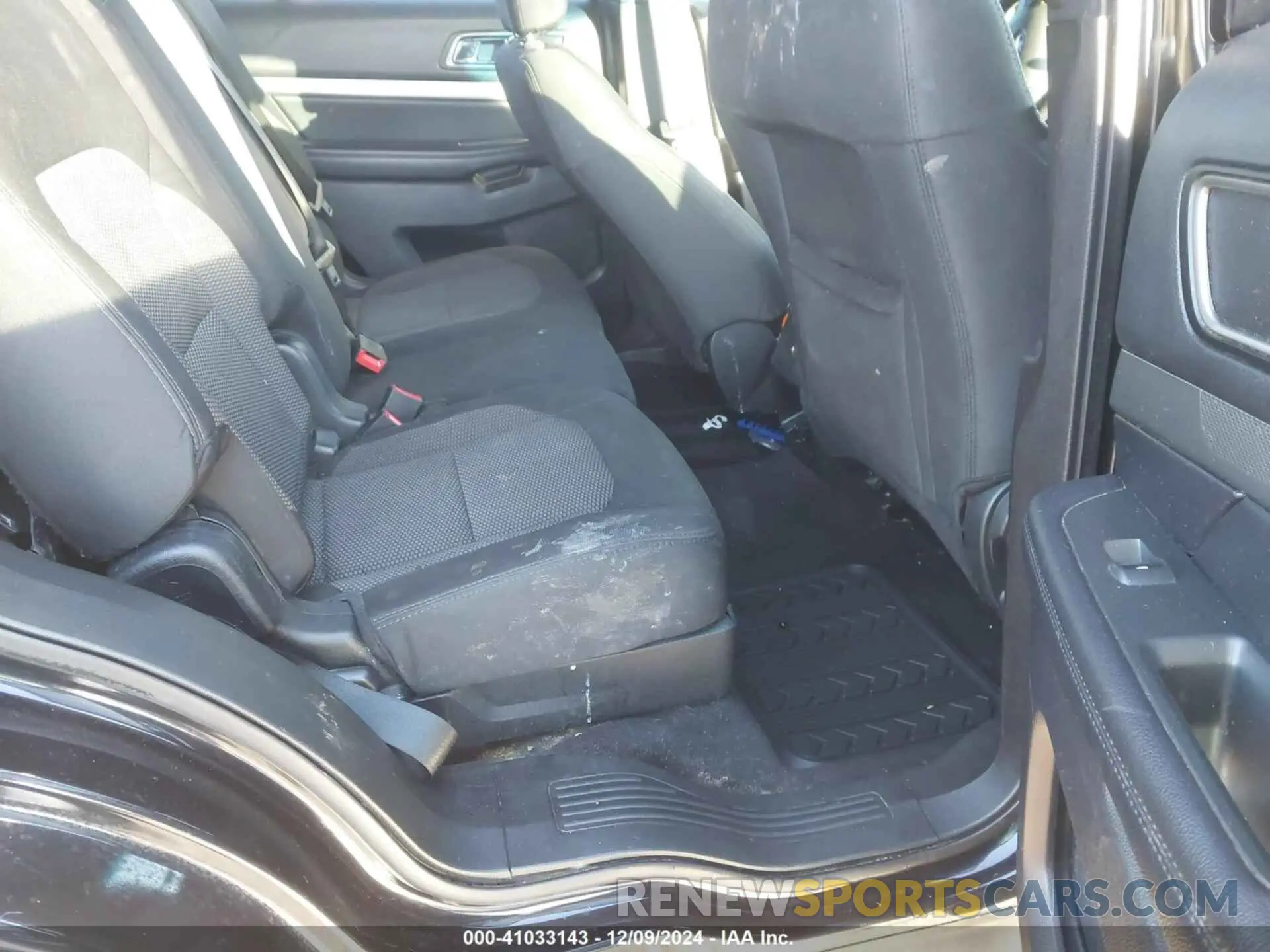 8 Photograph of a damaged car 1FM5K8D85KGA15419 FORD EXPLORER 2019