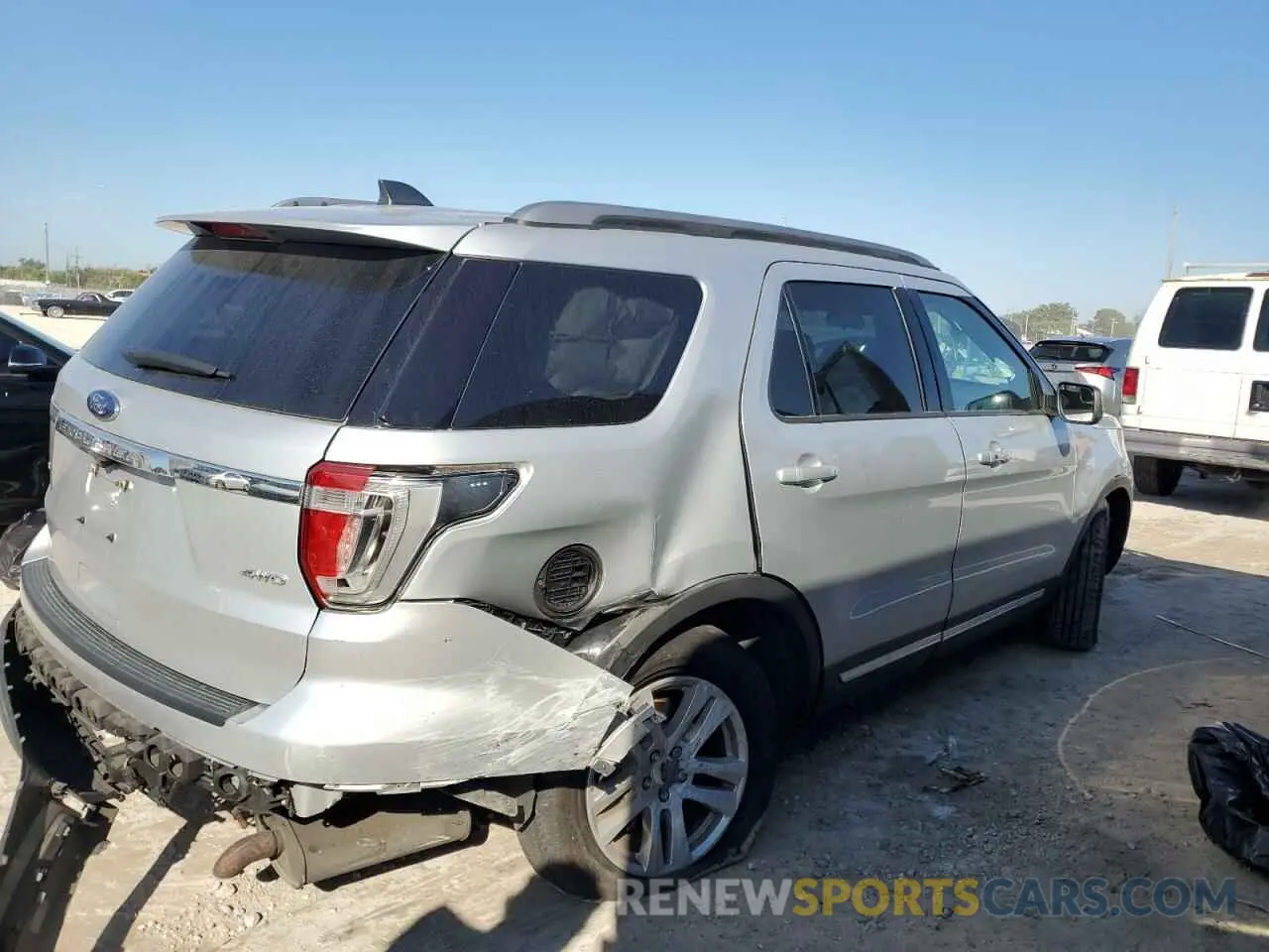 3 Photograph of a damaged car 1FM5K8D85KGA20782 FORD EXPLORER 2019