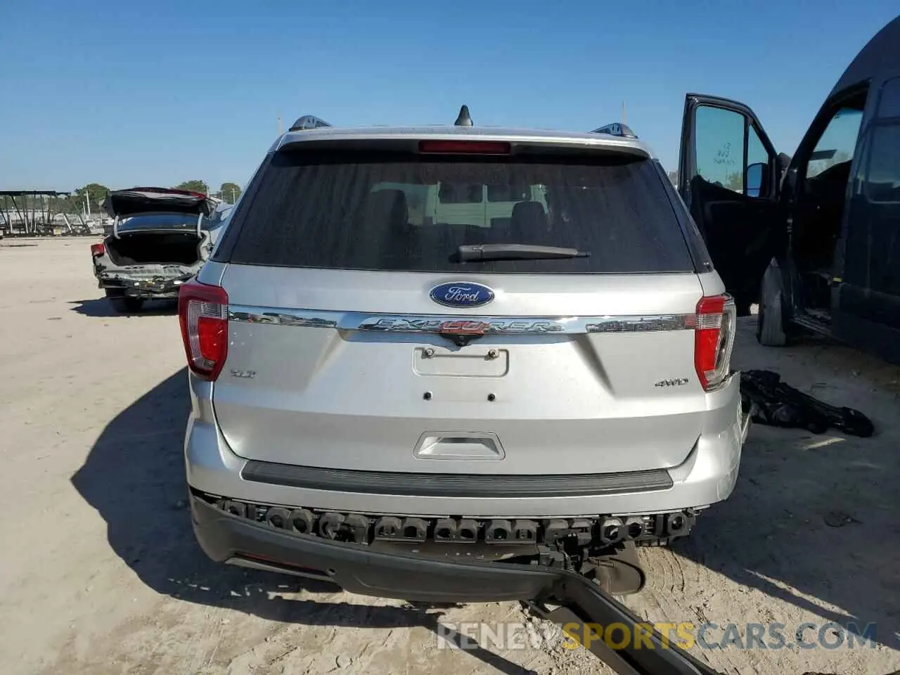 6 Photograph of a damaged car 1FM5K8D85KGA20782 FORD EXPLORER 2019