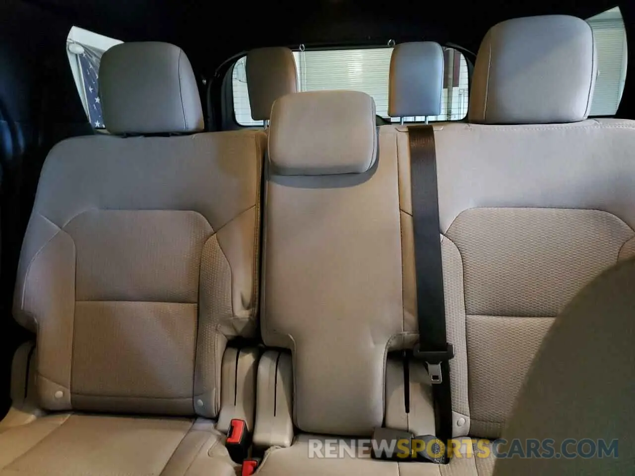 10 Photograph of a damaged car 1FM5K8D85KGA74986 FORD EXPLORER 2019
