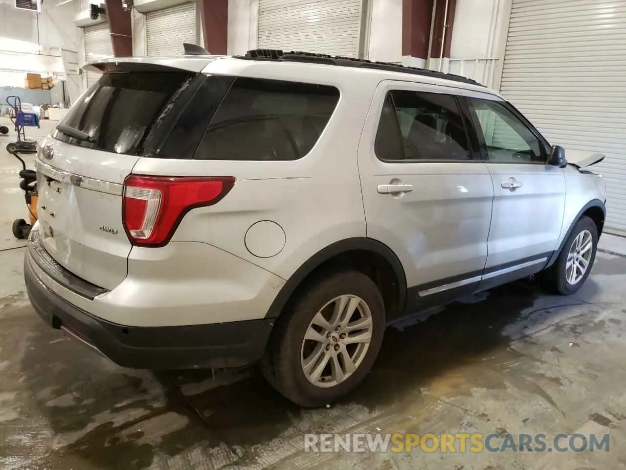 3 Photograph of a damaged car 1FM5K8D85KGA74986 FORD EXPLORER 2019