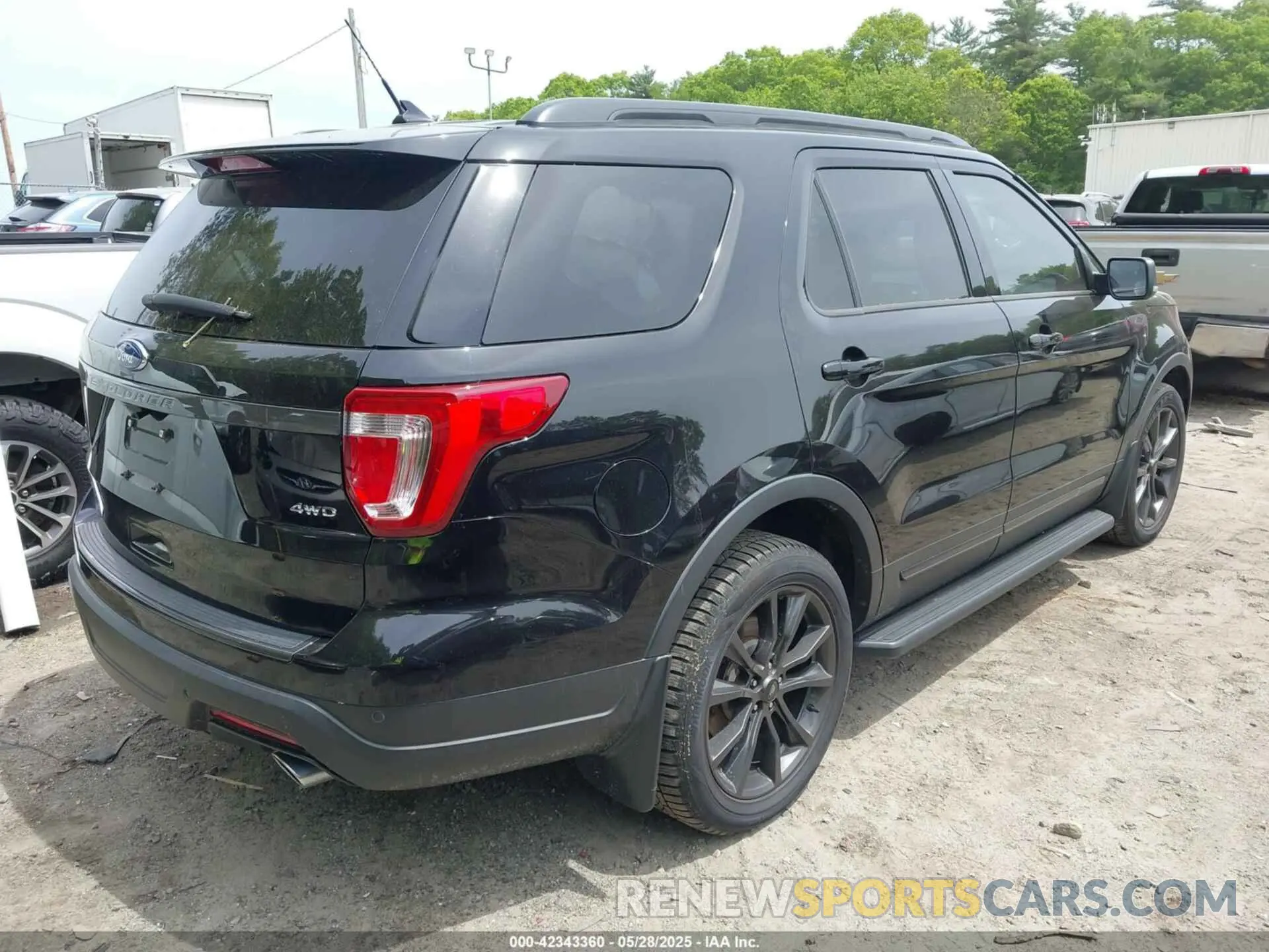 4 Photograph of a damaged car 1FM5K8D85KGA81131 FORD EXPLORER 2019