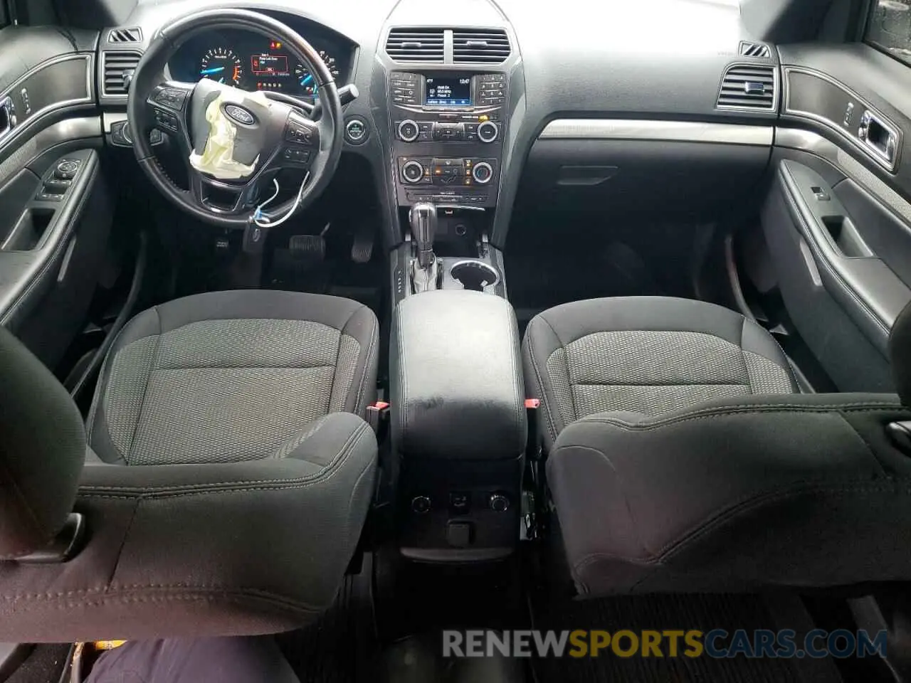 8 Photograph of a damaged car 1FM5K8D85KGA81971 FORD EXPLORER 2019