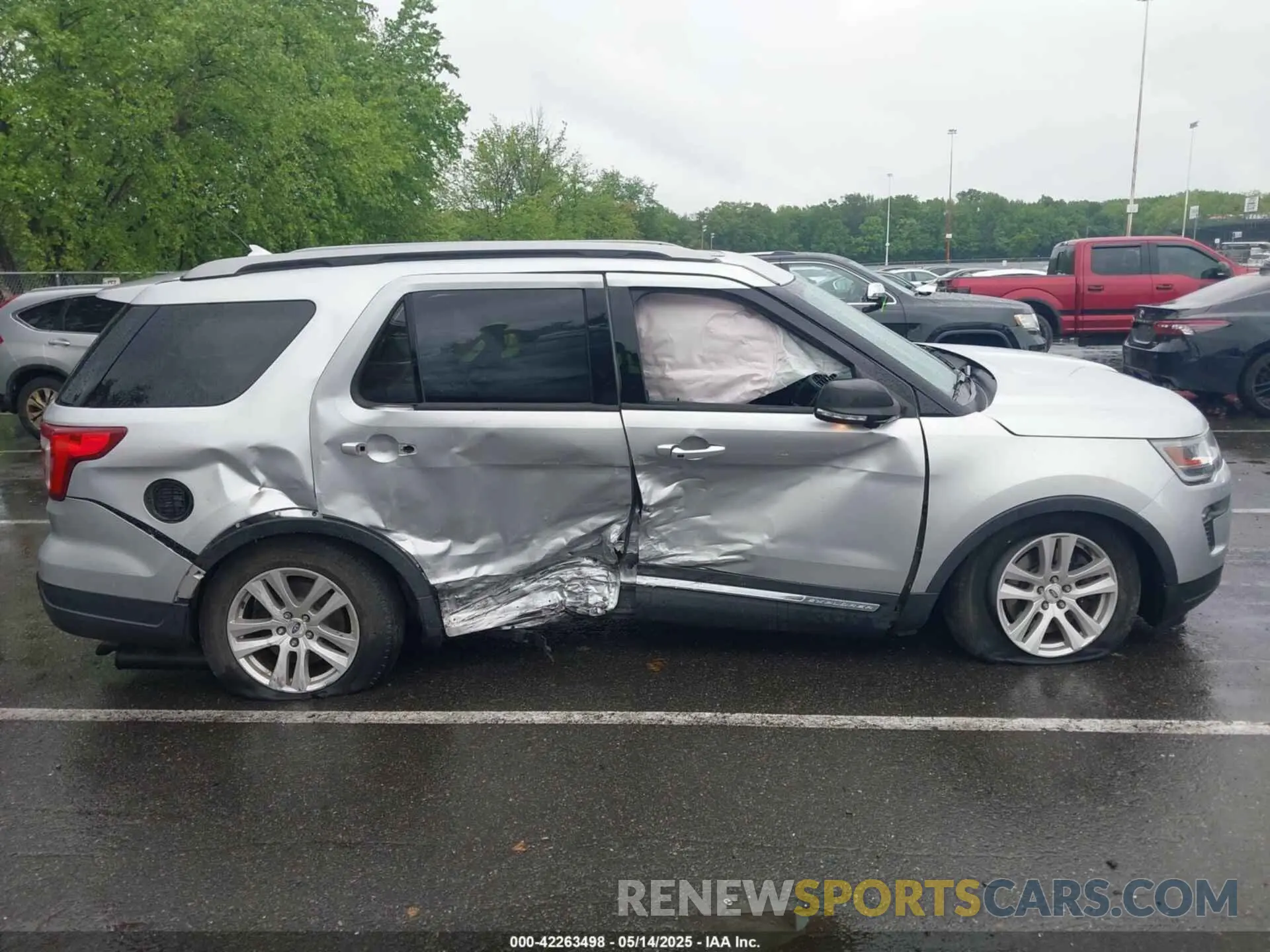 13 Photograph of a damaged car 1FM5K8D86KGA57226 FORD EXPLORER 2019