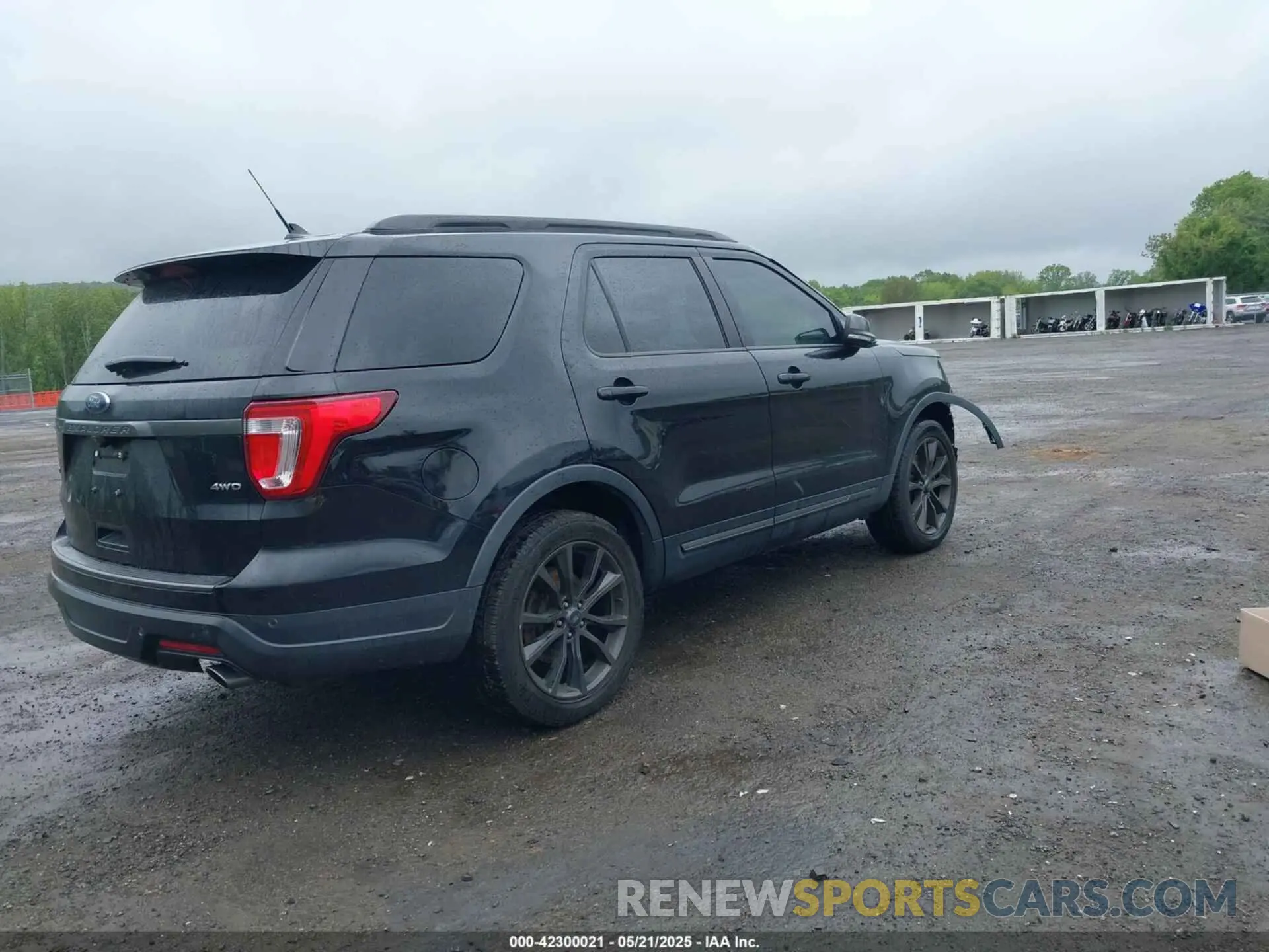 4 Photograph of a damaged car 1FM5K8D86KGA81851 FORD EXPLORER 2019