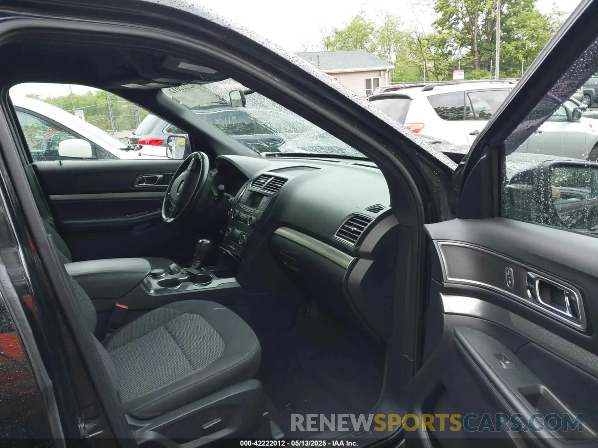 5 Photograph of a damaged car 1FM5K8D87KGA05751 FORD EXPLORER 2019