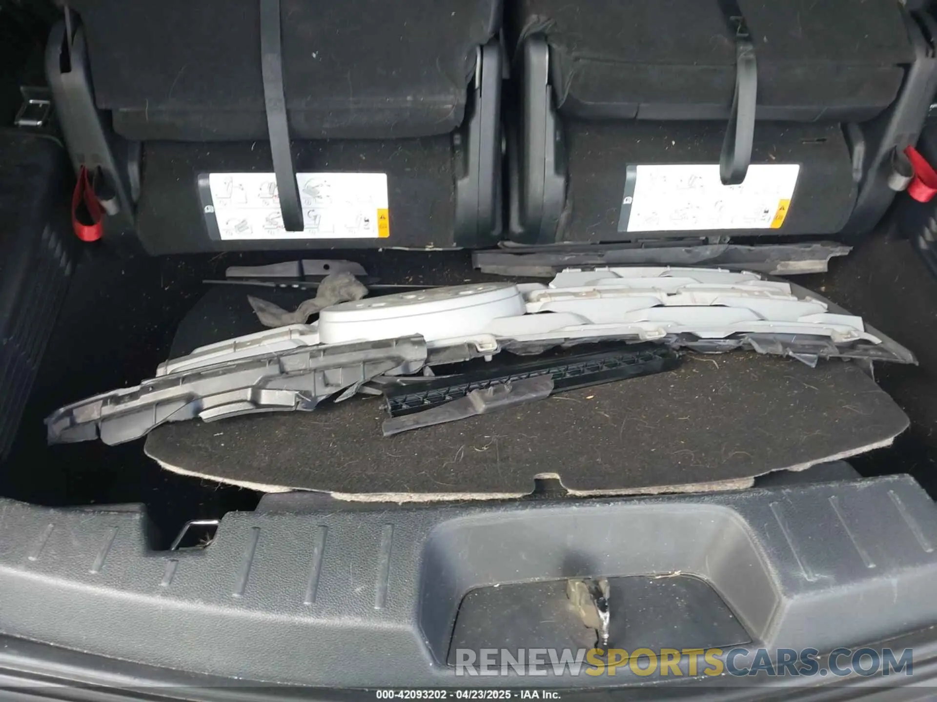 12 Photograph of a damaged car 1FM5K8D87KGB08202 FORD EXPLORER 2019