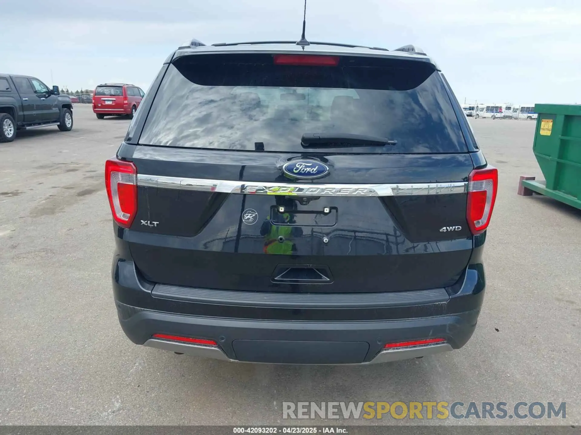 17 Photograph of a damaged car 1FM5K8D87KGB08202 FORD EXPLORER 2019