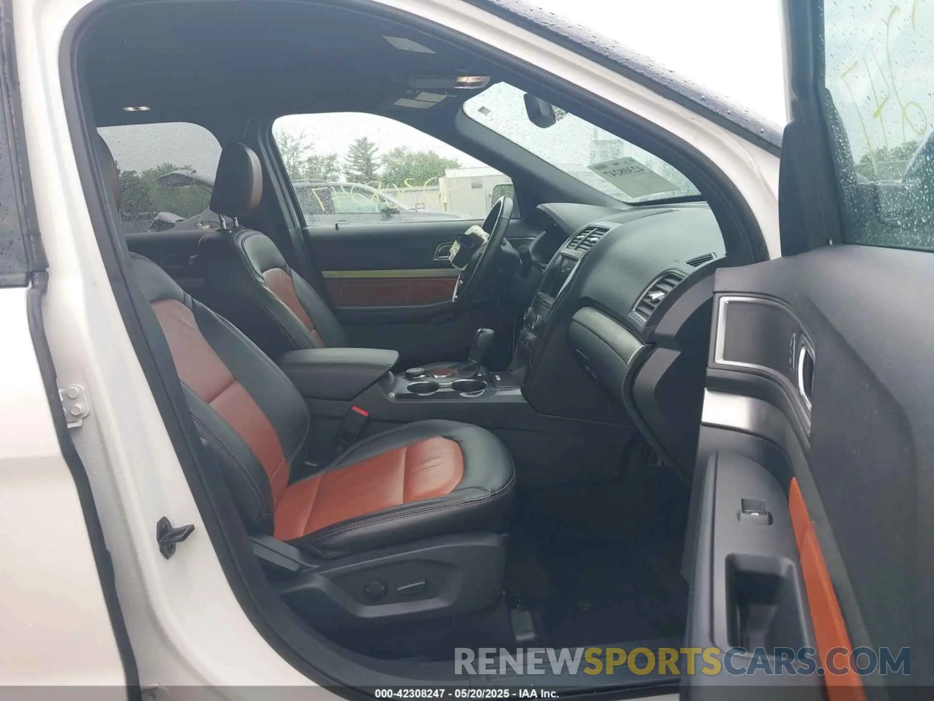 5 Photograph of a damaged car 1FM5K8D8XKGA38887 FORD EXPLORER 2019