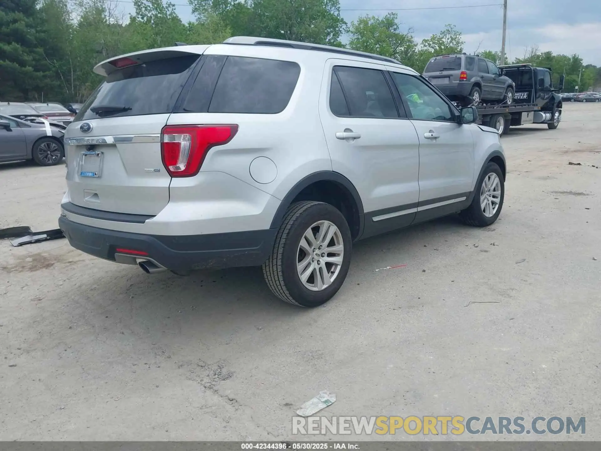 4 Photograph of a damaged car 1FM5K8DH7KGA82765 FORD EXPLORER 2019
