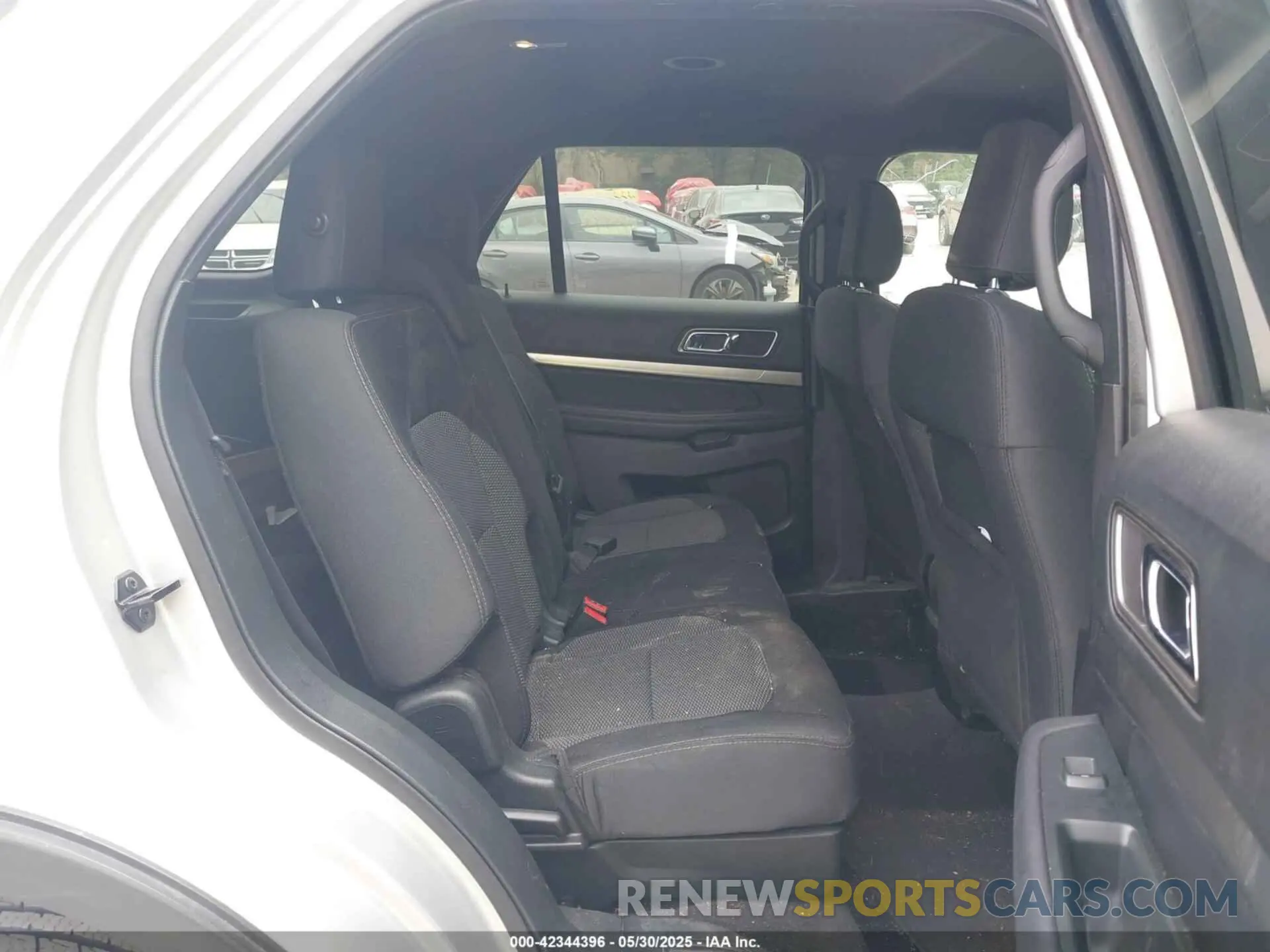 8 Photograph of a damaged car 1FM5K8DH7KGA82765 FORD EXPLORER 2019