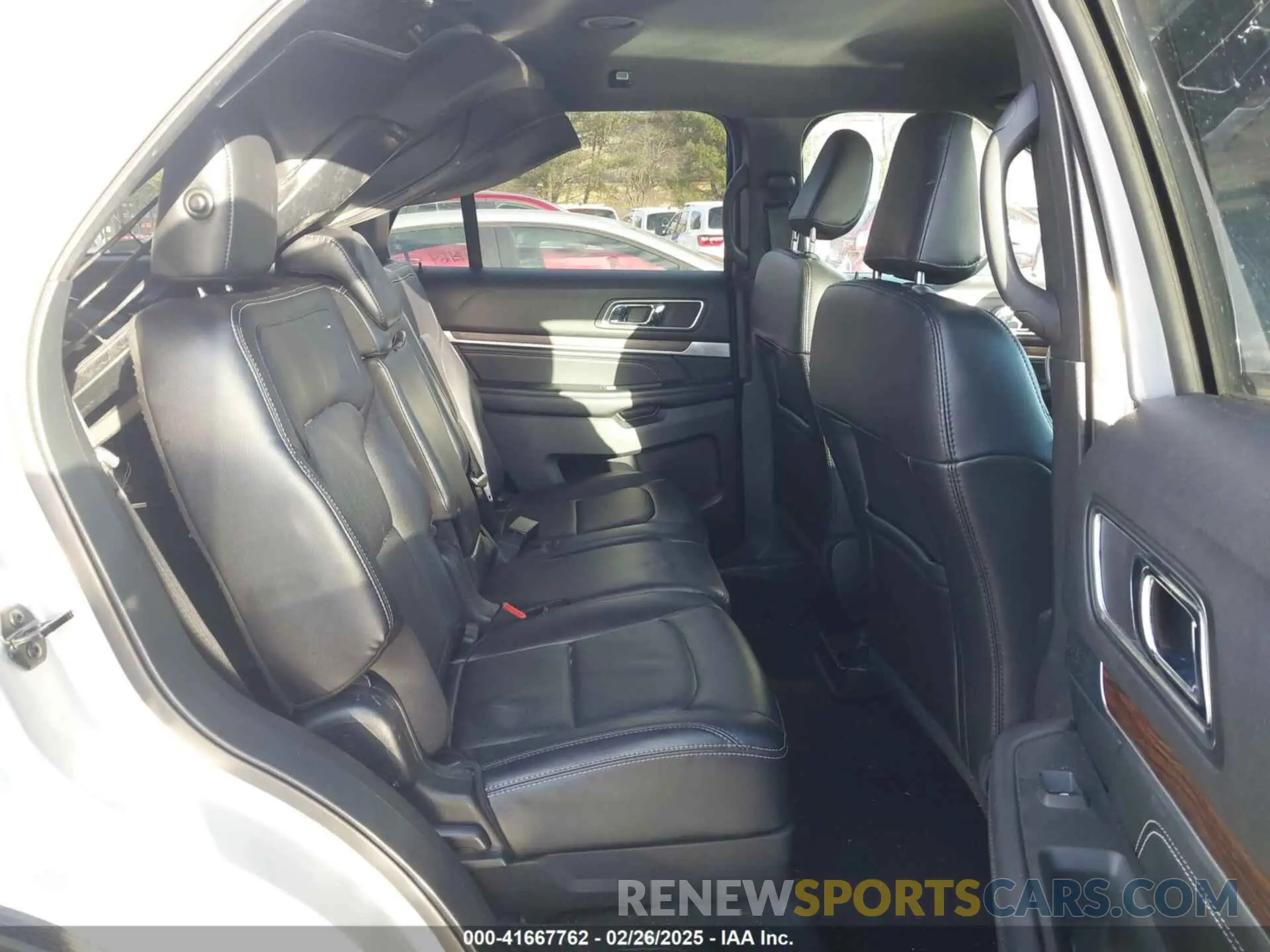8 Photograph of a damaged car 1FM5K8F81KGB42049 FORD EXPLORER 2019
