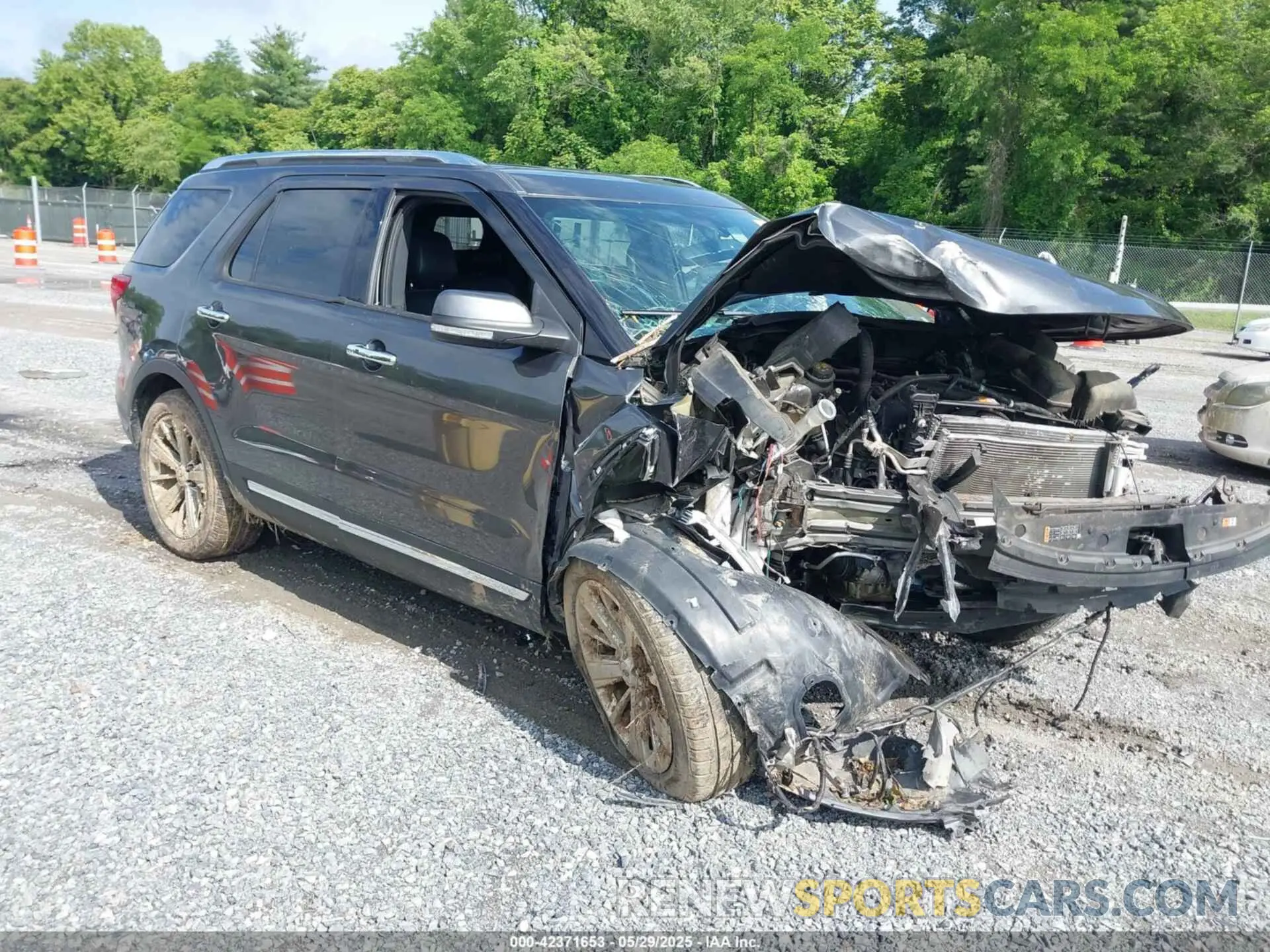 1 Photograph of a damaged car 1FM5K8F83KGB41243 FORD EXPLORER 2019