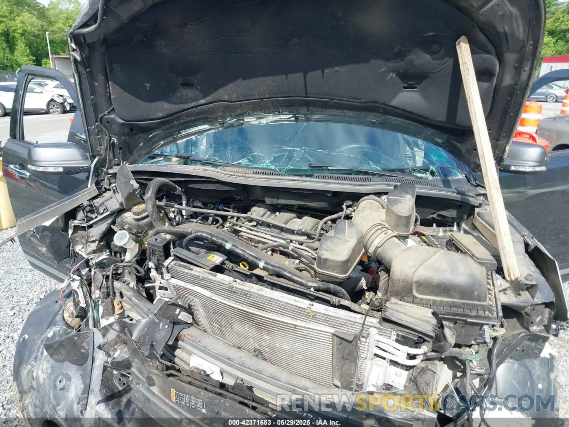 10 Photograph of a damaged car 1FM5K8F83KGB41243 FORD EXPLORER 2019