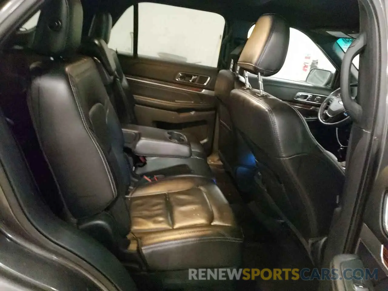 11 Photograph of a damaged car 1FM5K8F83KGB47768 FORD EXPLORER 2019
