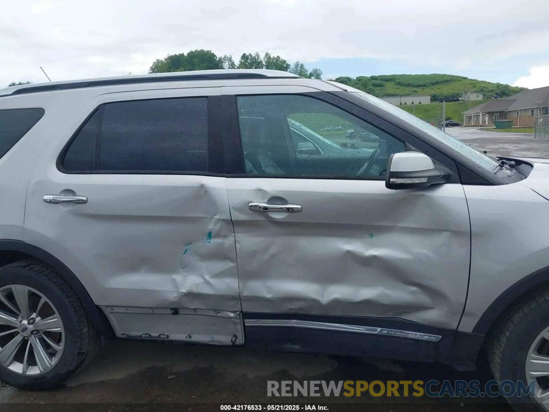 6 Photograph of a damaged car 1FM5K8F87KGB11937 FORD EXPLORER 2019