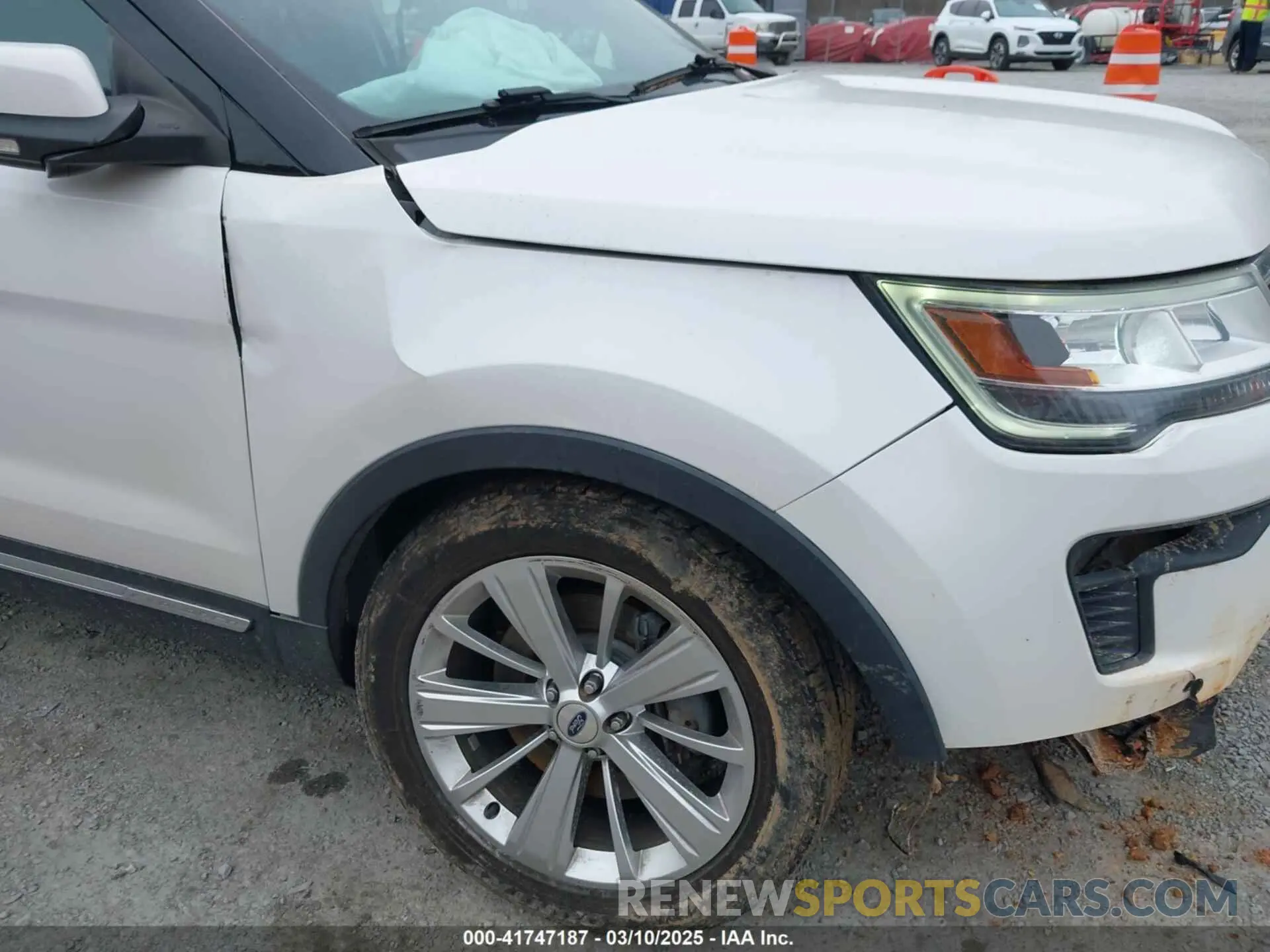17 Photograph of a damaged car 1FM5K8F87KGB26325 FORD EXPLORER 2019