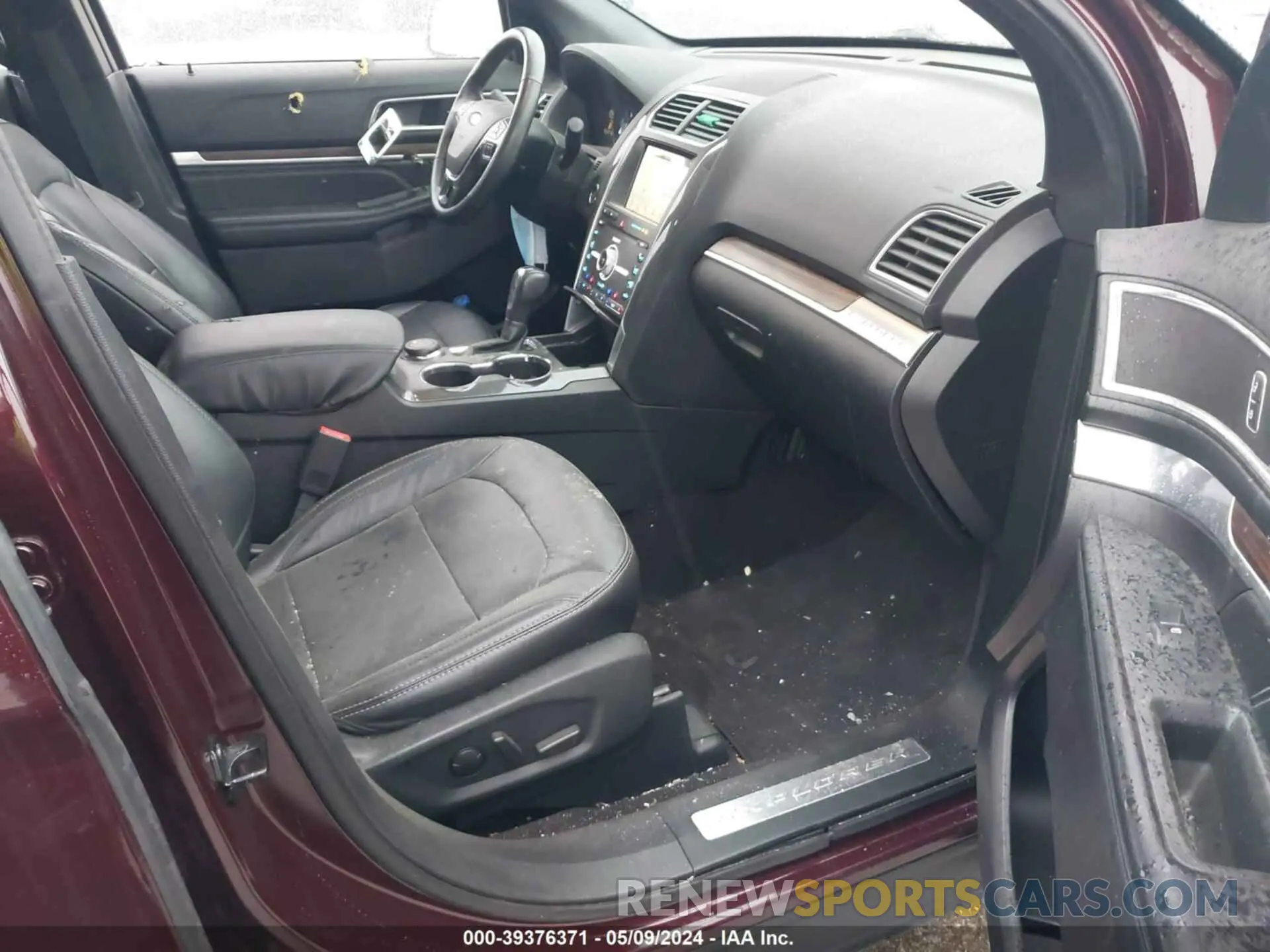 5 Photograph of a damaged car 1FM5K8F88KGA05495 FORD EXPLORER 2019