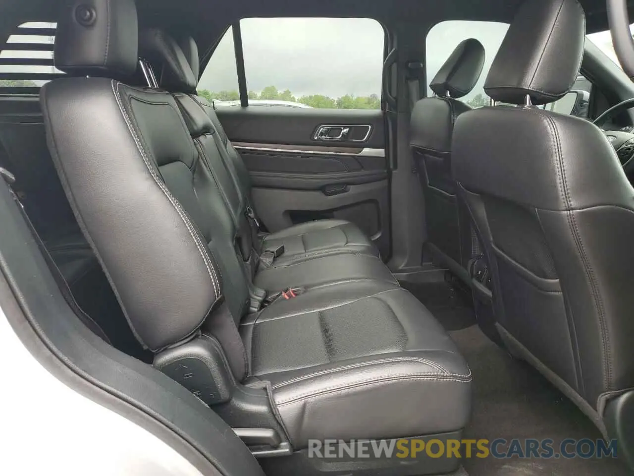 11 Photograph of a damaged car 1FM5K8F88KGB10327 FORD EXPLORER 2019