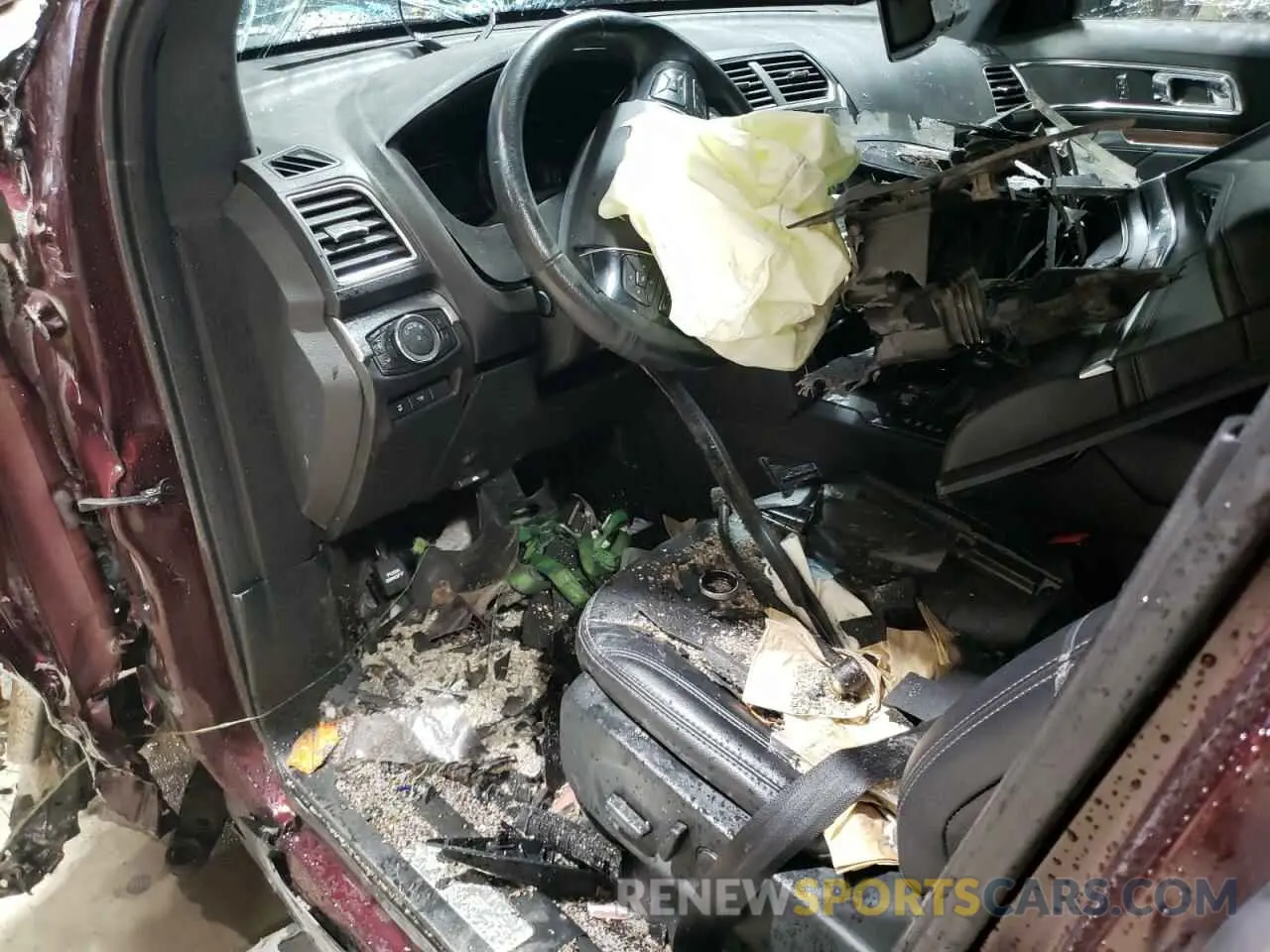 8 Photograph of a damaged car 1FM5K8F8XKGA49935 FORD EXPLORER 2019