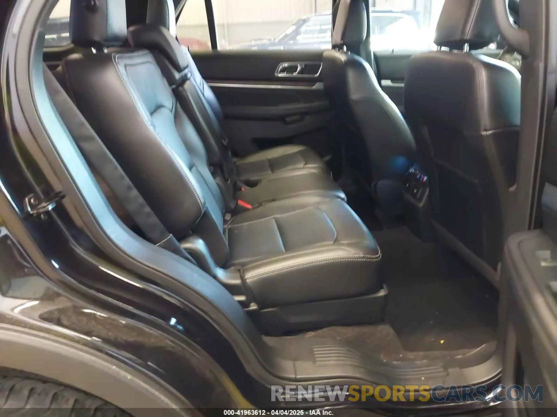 8 Photograph of a damaged car 1FM5K8FH2KGB54341 FORD EXPLORER 2019