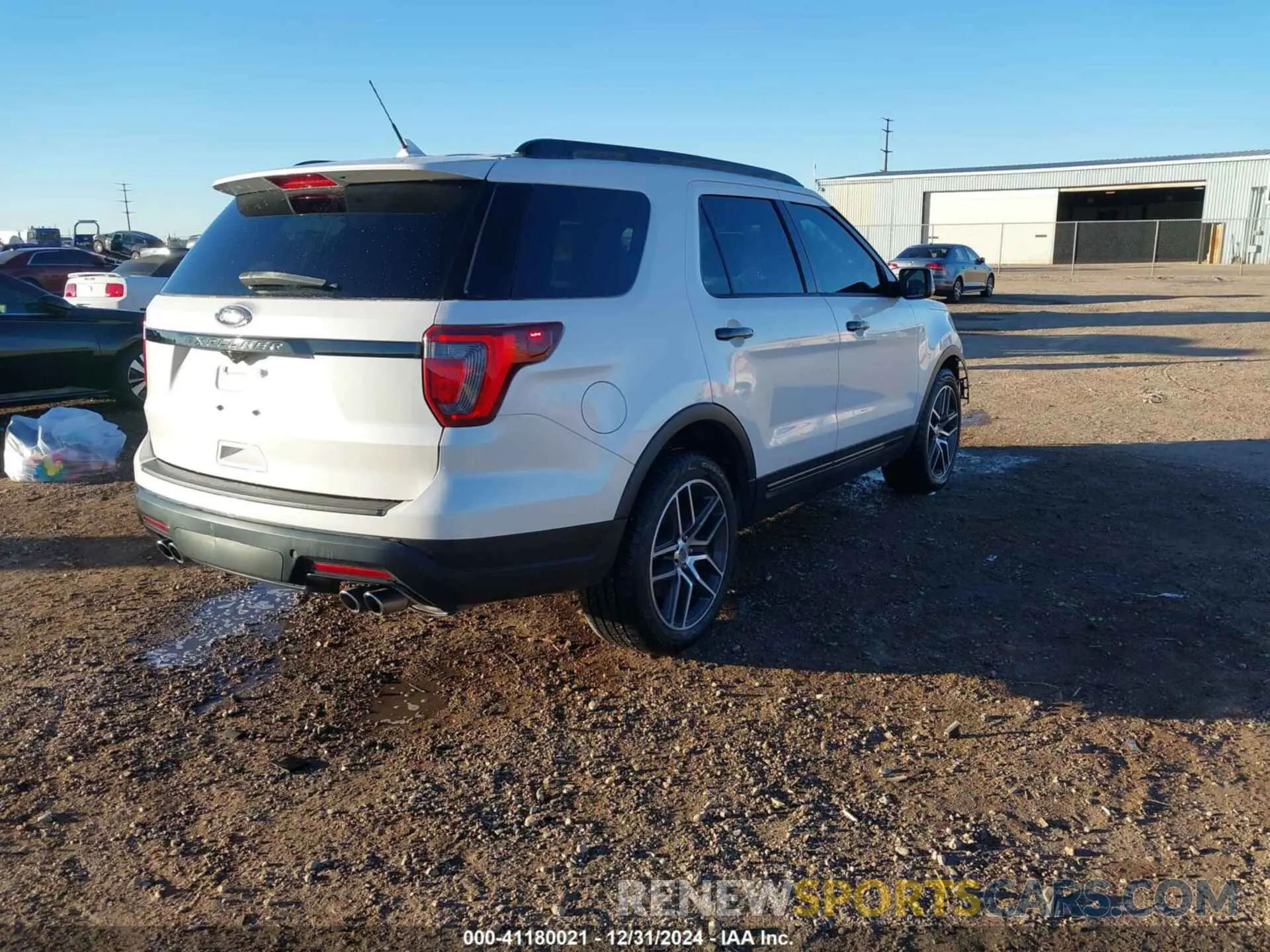 4 Photograph of a damaged car 1FM5K8GT1KGA71955 FORD EXPLORER 2019