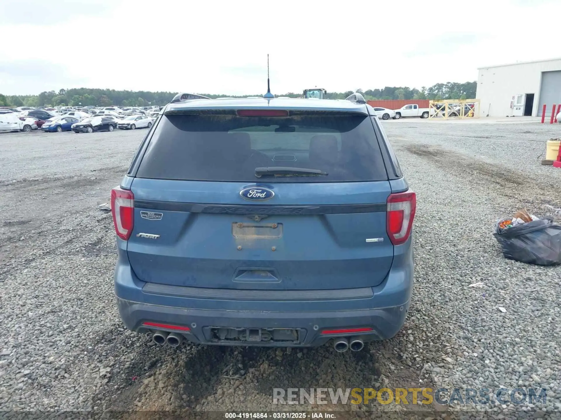 17 Photograph of a damaged car 1FM5K8GT1KGB01732 FORD EXPLORER 2019