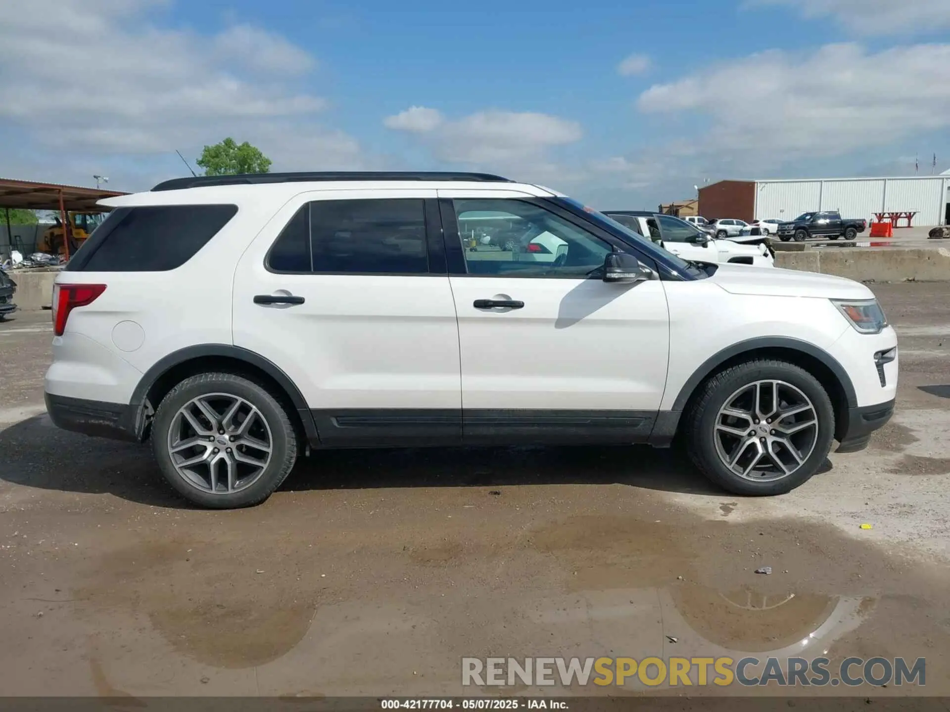 13 Photograph of a damaged car 1FM5K8GT2KGB38269 FORD EXPLORER 2019