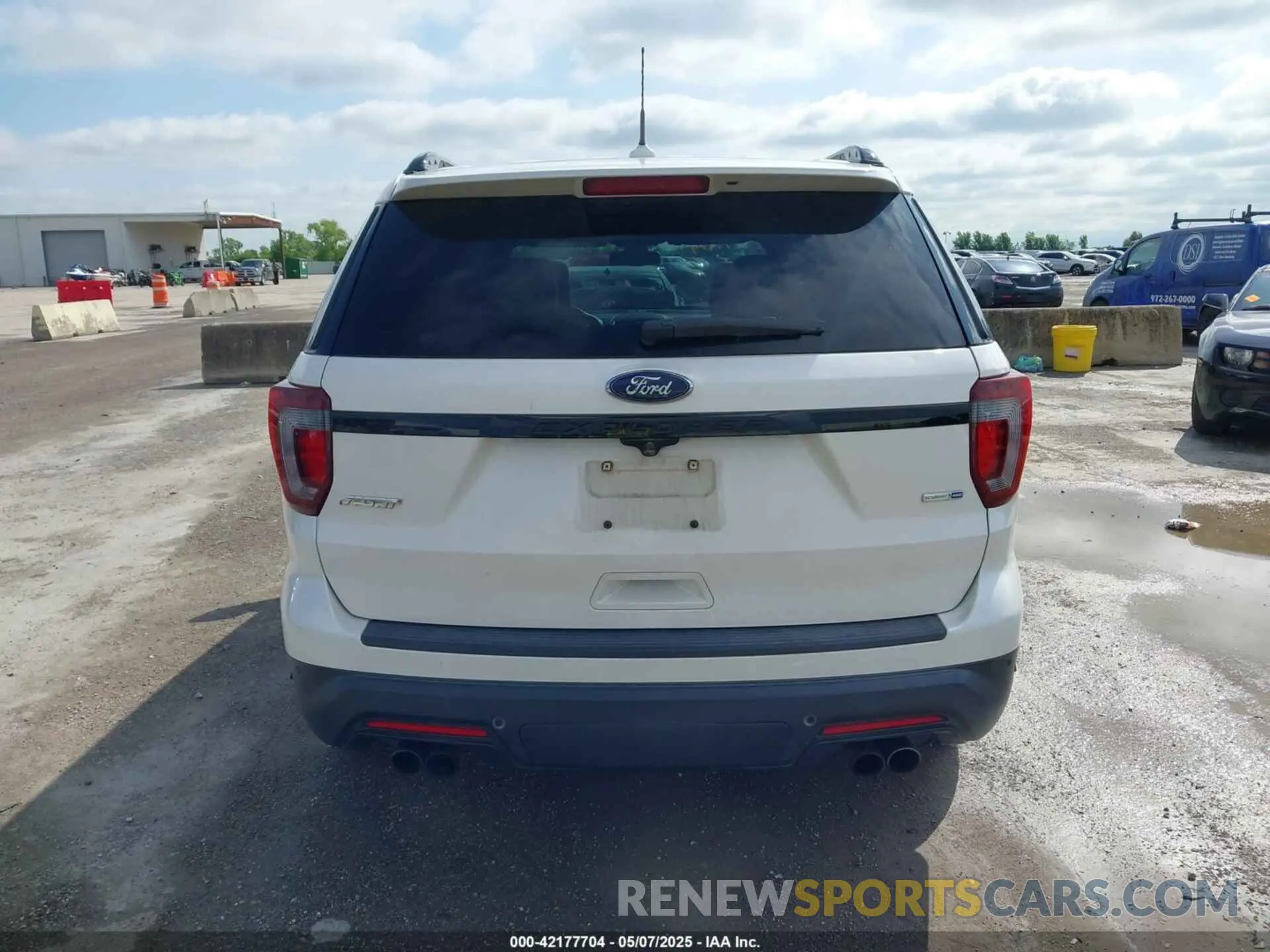 16 Photograph of a damaged car 1FM5K8GT2KGB38269 FORD EXPLORER 2019