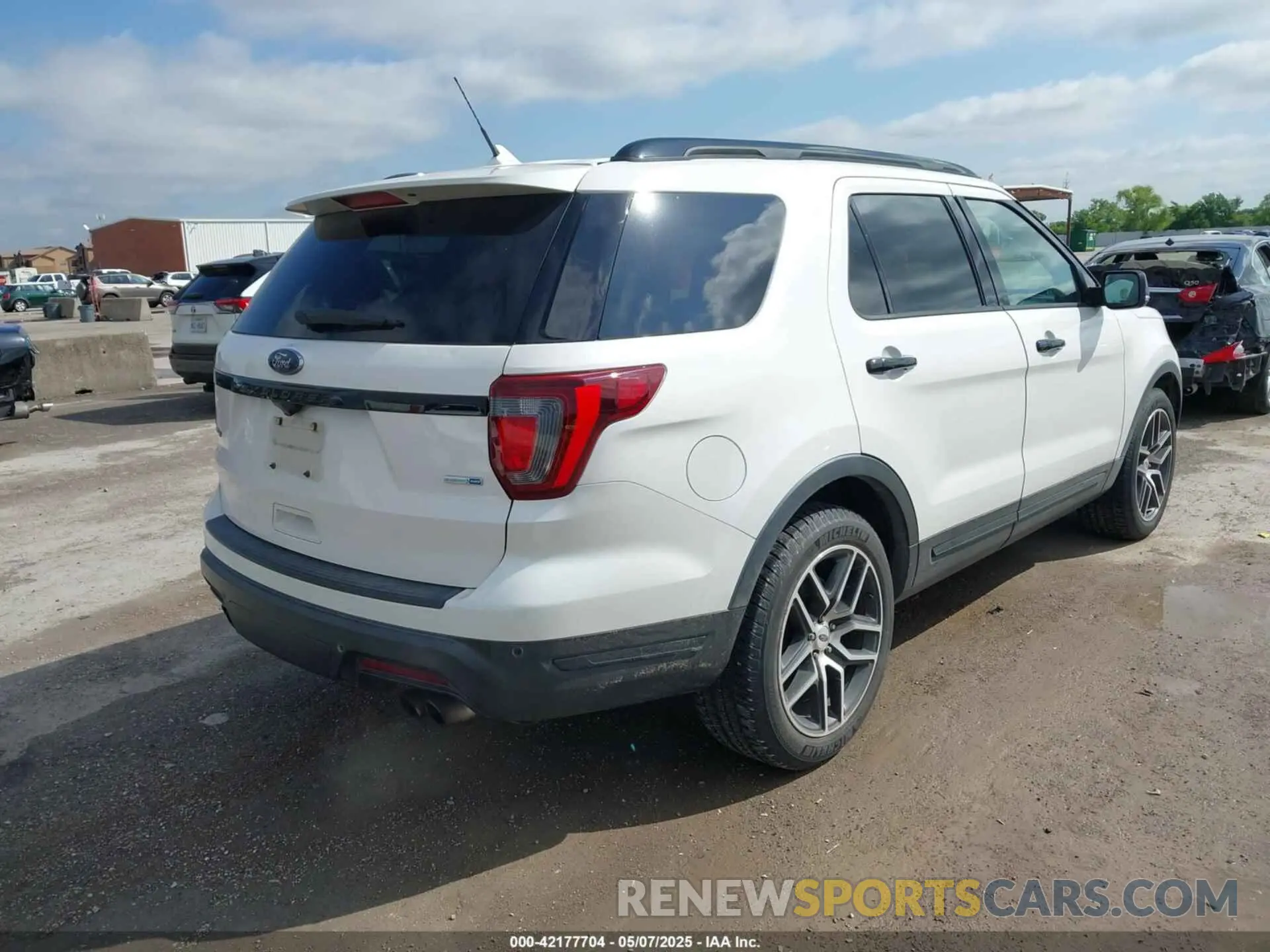 4 Photograph of a damaged car 1FM5K8GT2KGB38269 FORD EXPLORER 2019