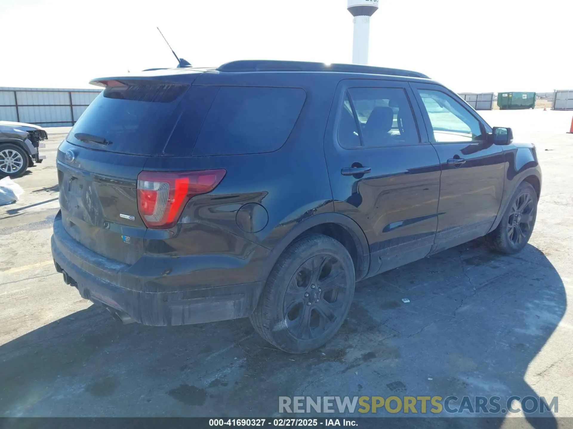 4 Photograph of a damaged car 1FM5K8GT5KGA27196 FORD EXPLORER 2019