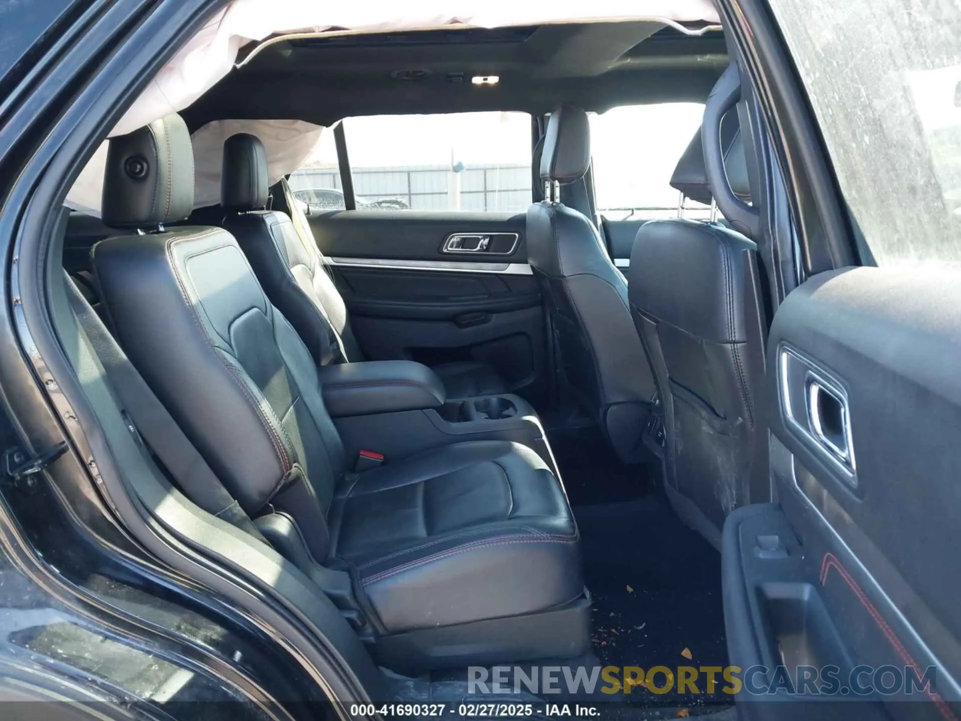 8 Photograph of a damaged car 1FM5K8GT5KGA27196 FORD EXPLORER 2019