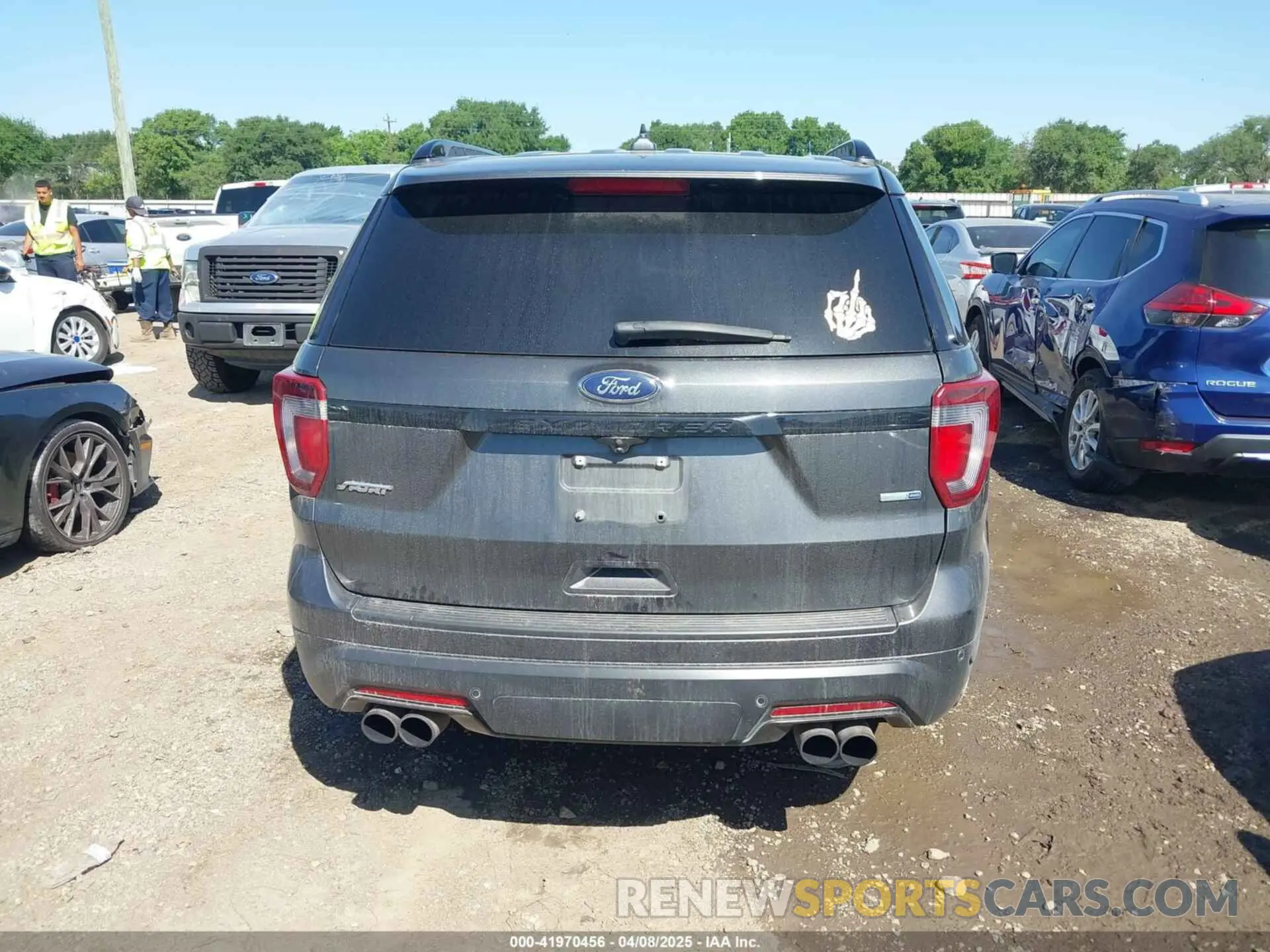 17 Photograph of a damaged car 1FM5K8GT6KGA76813 FORD EXPLORER 2019